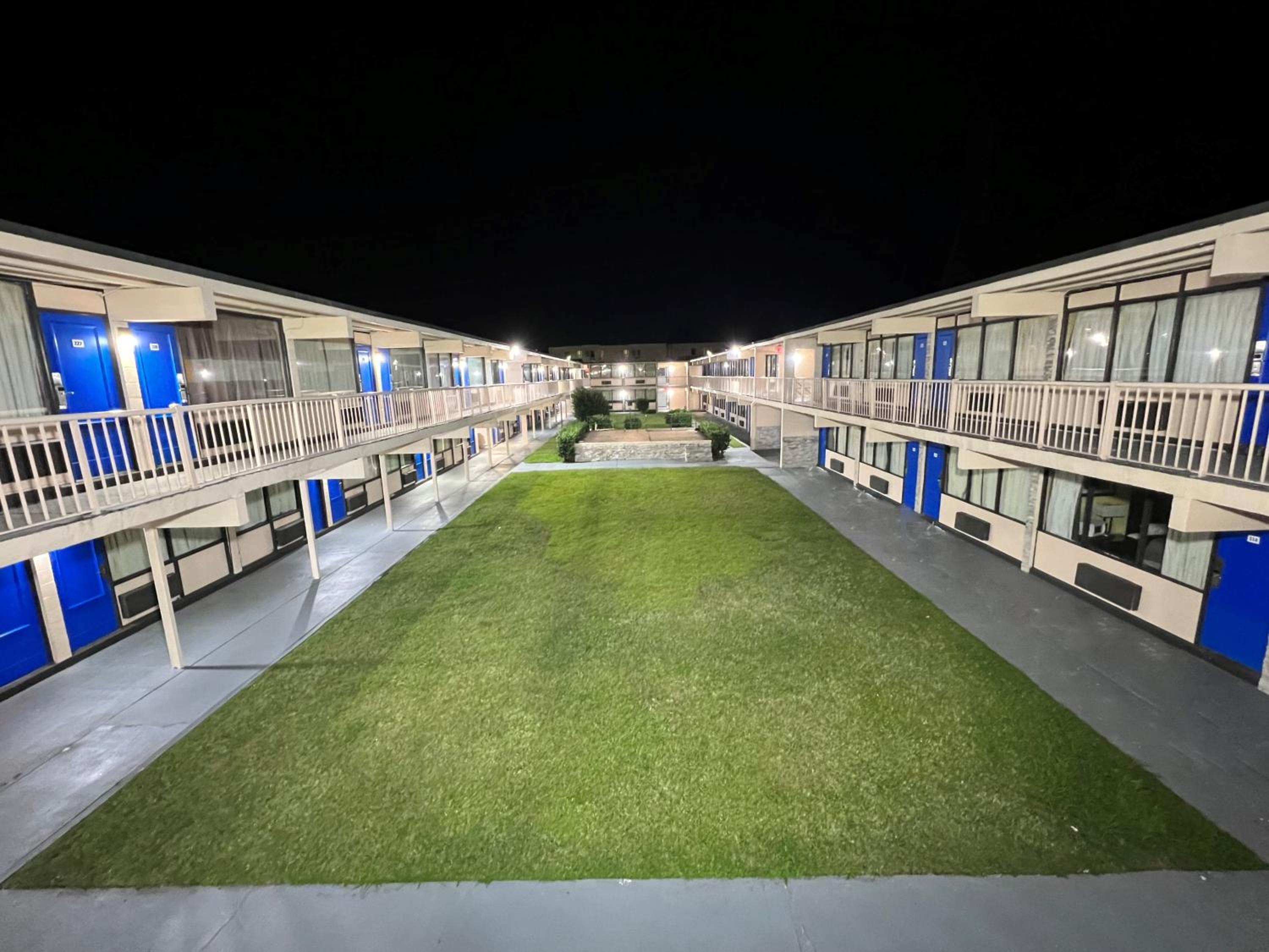 James River Inn  Suites - Property Image 7