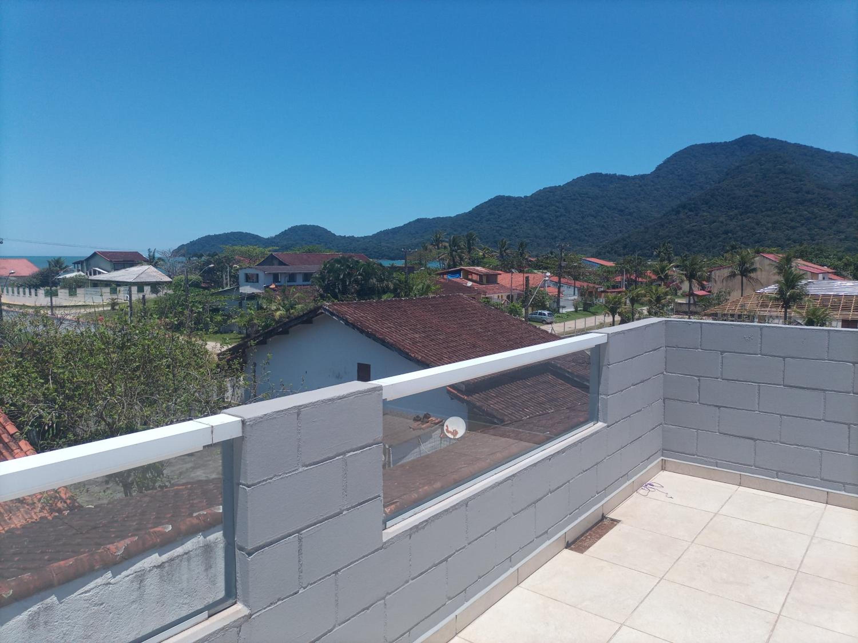 Casa com Vista do Mar e Montanha