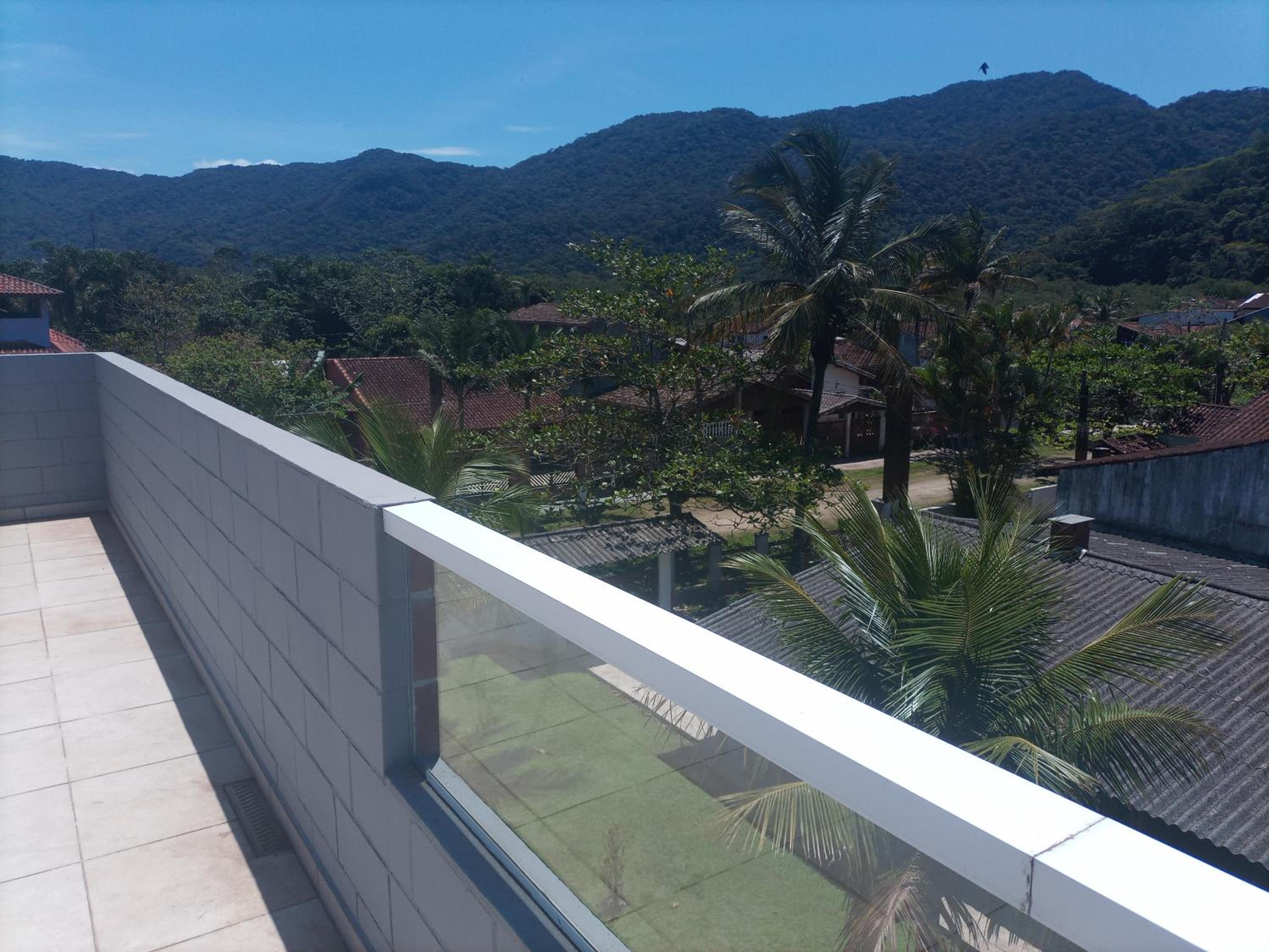 Casa com Vista do Mar e Montanha