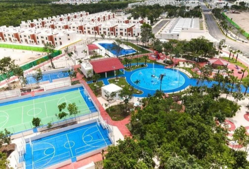 Cancún Smart House with pool & AquaPark