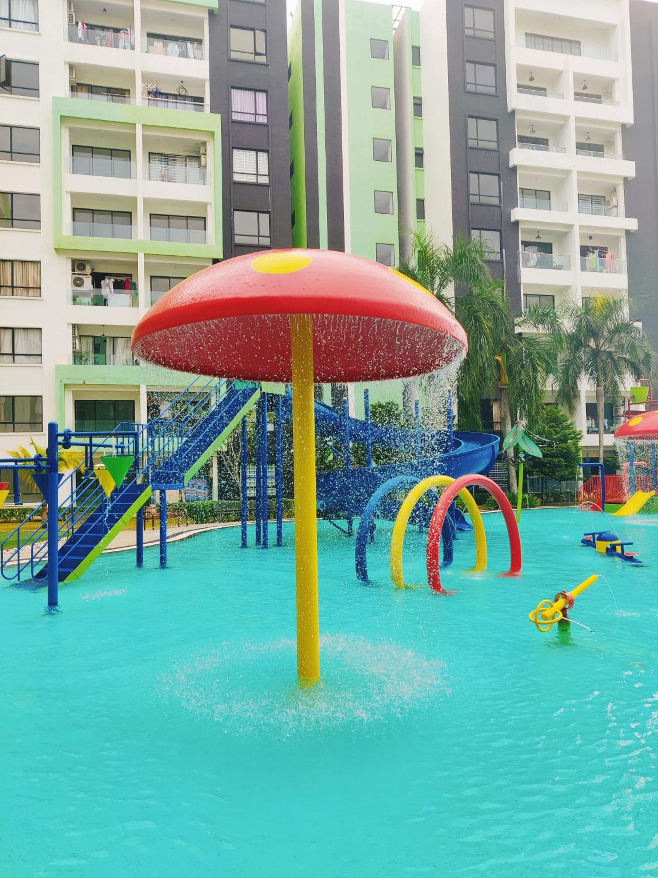 KT's Homestay- Corner Unit - Manhattan Ipoh Water Park- Station 18 photo 2