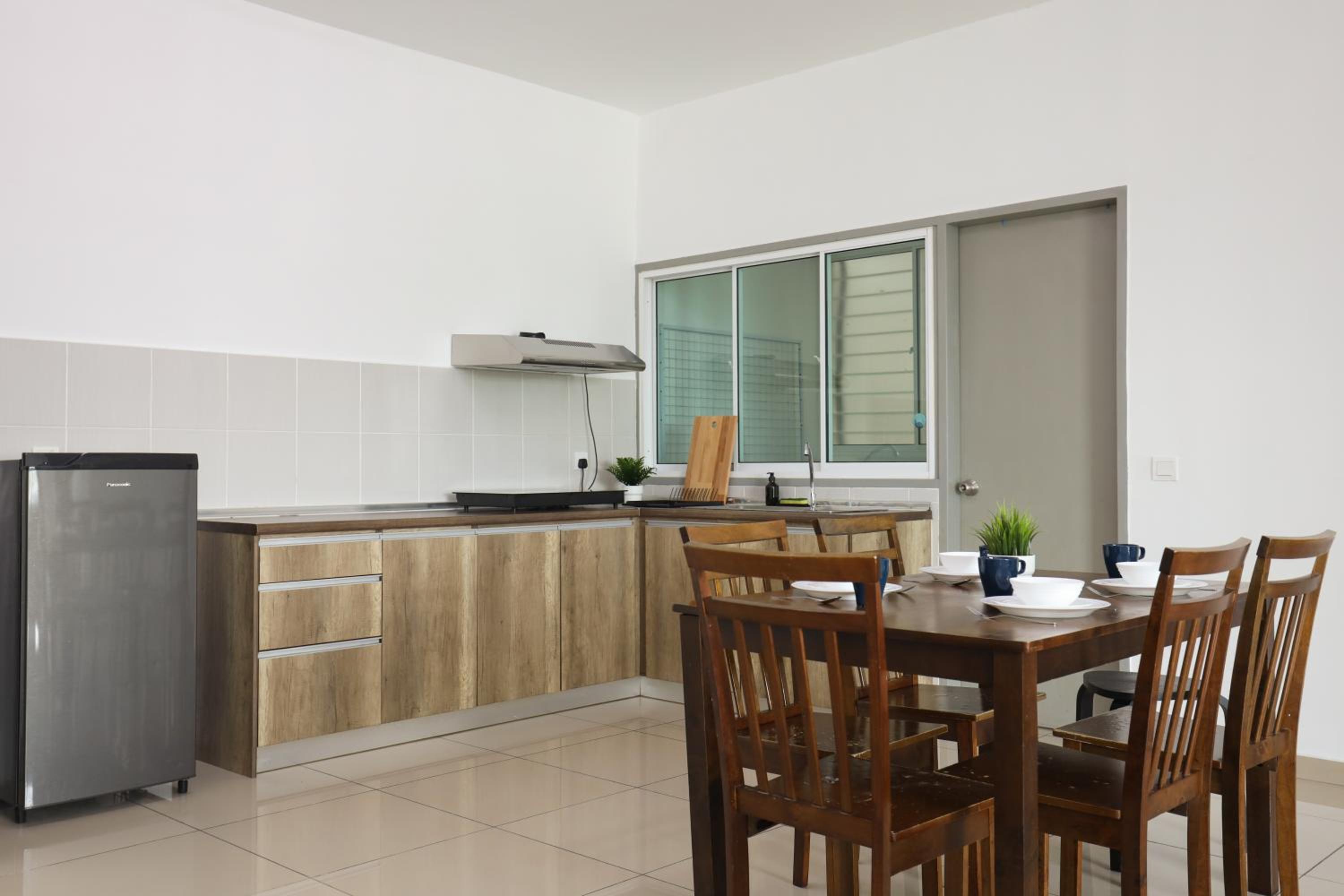 Cozy 3-bedroom condo with Pool - Seri Kembangan photo 3