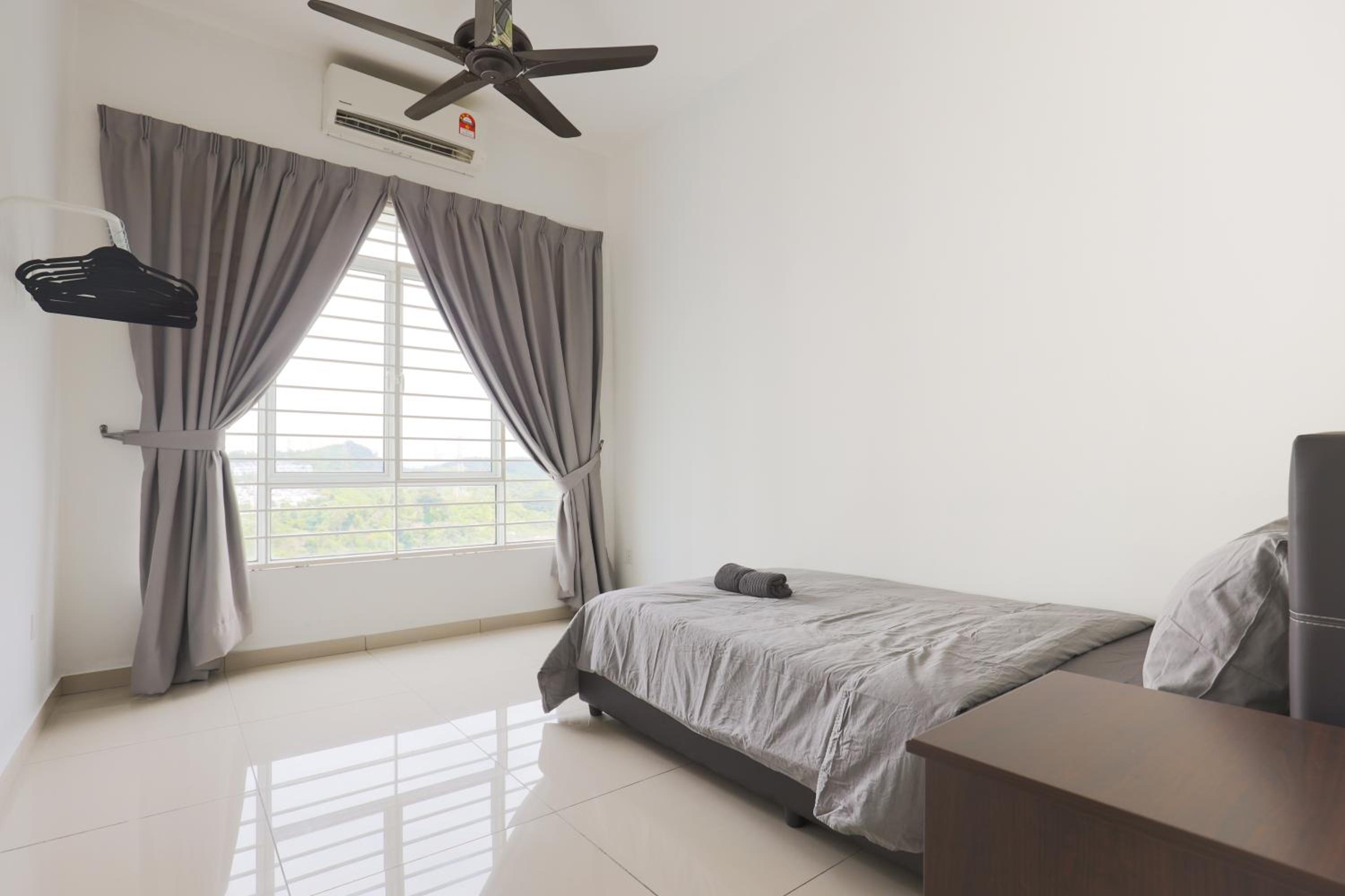 Cozy 3-bedroom condo with Pool - Seri Kembangan photo 6