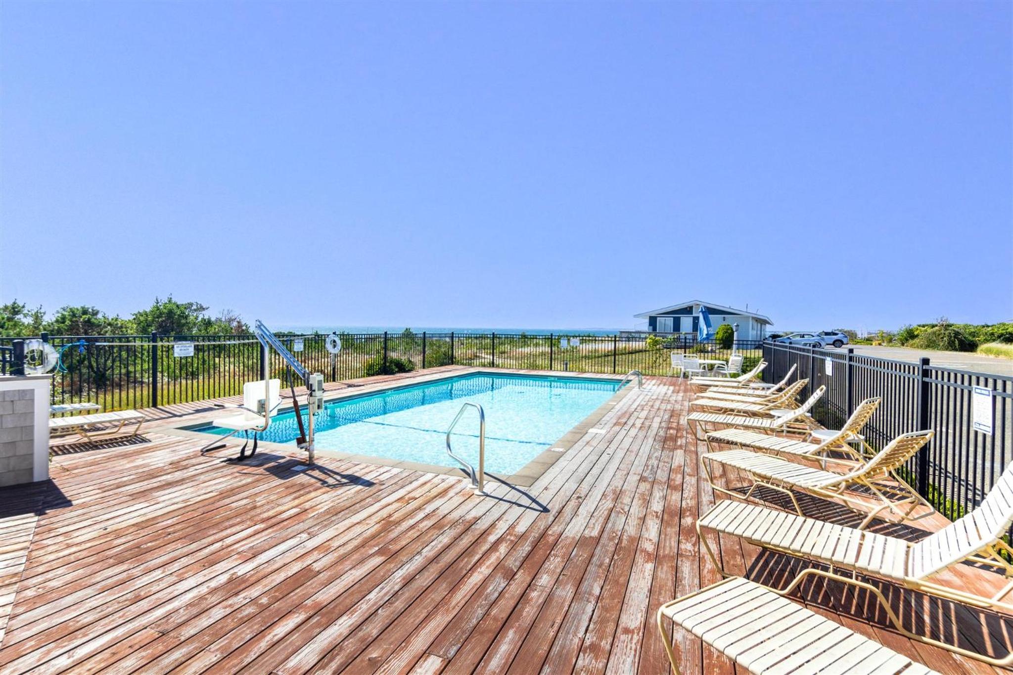 Dune Crest Hotel