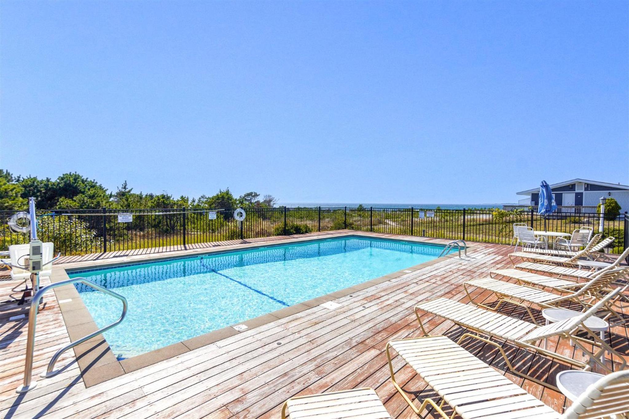 Dune Crest Hotel