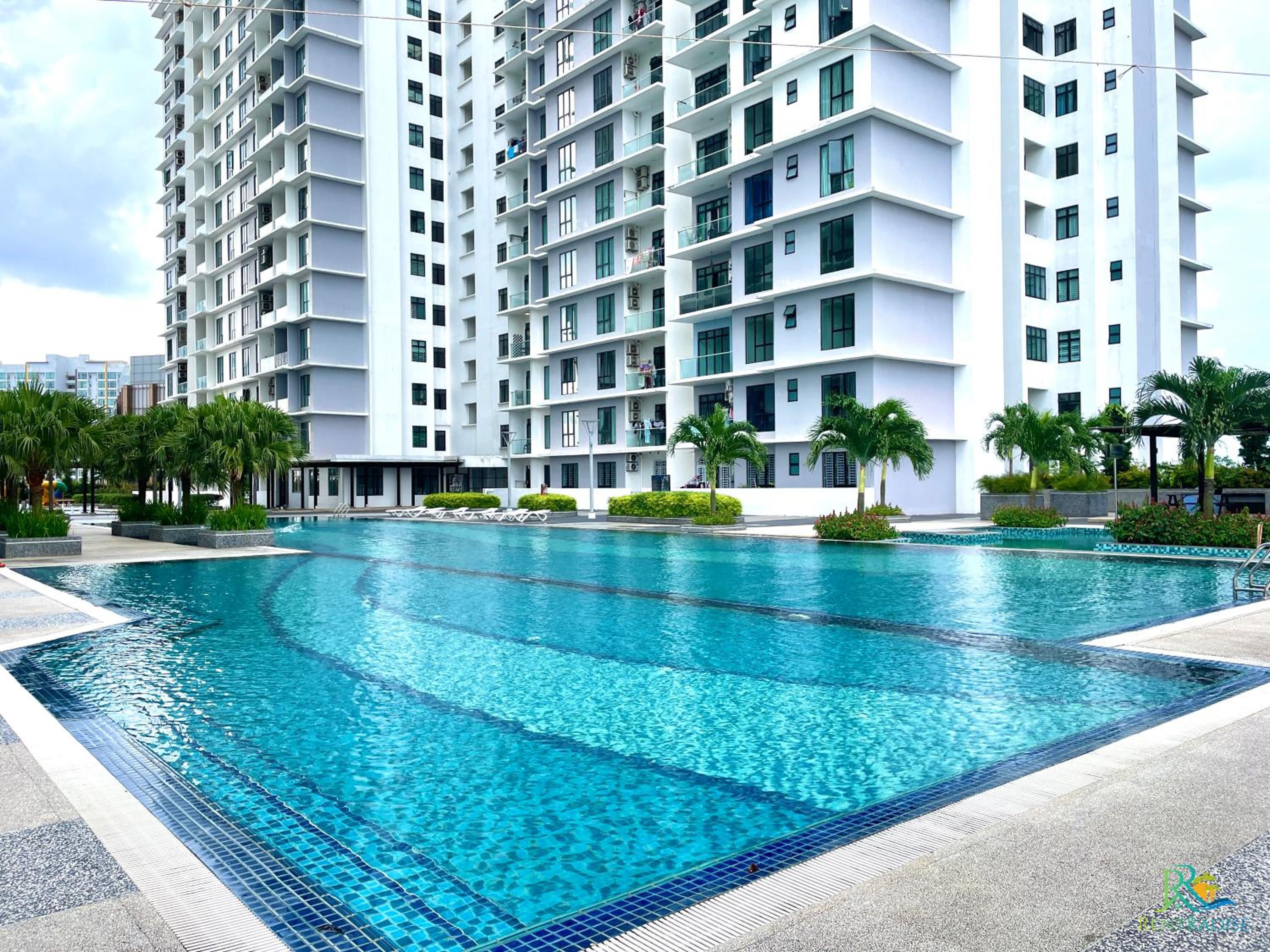The Platino Skudai near Paradigm Mall by RR JBcity
