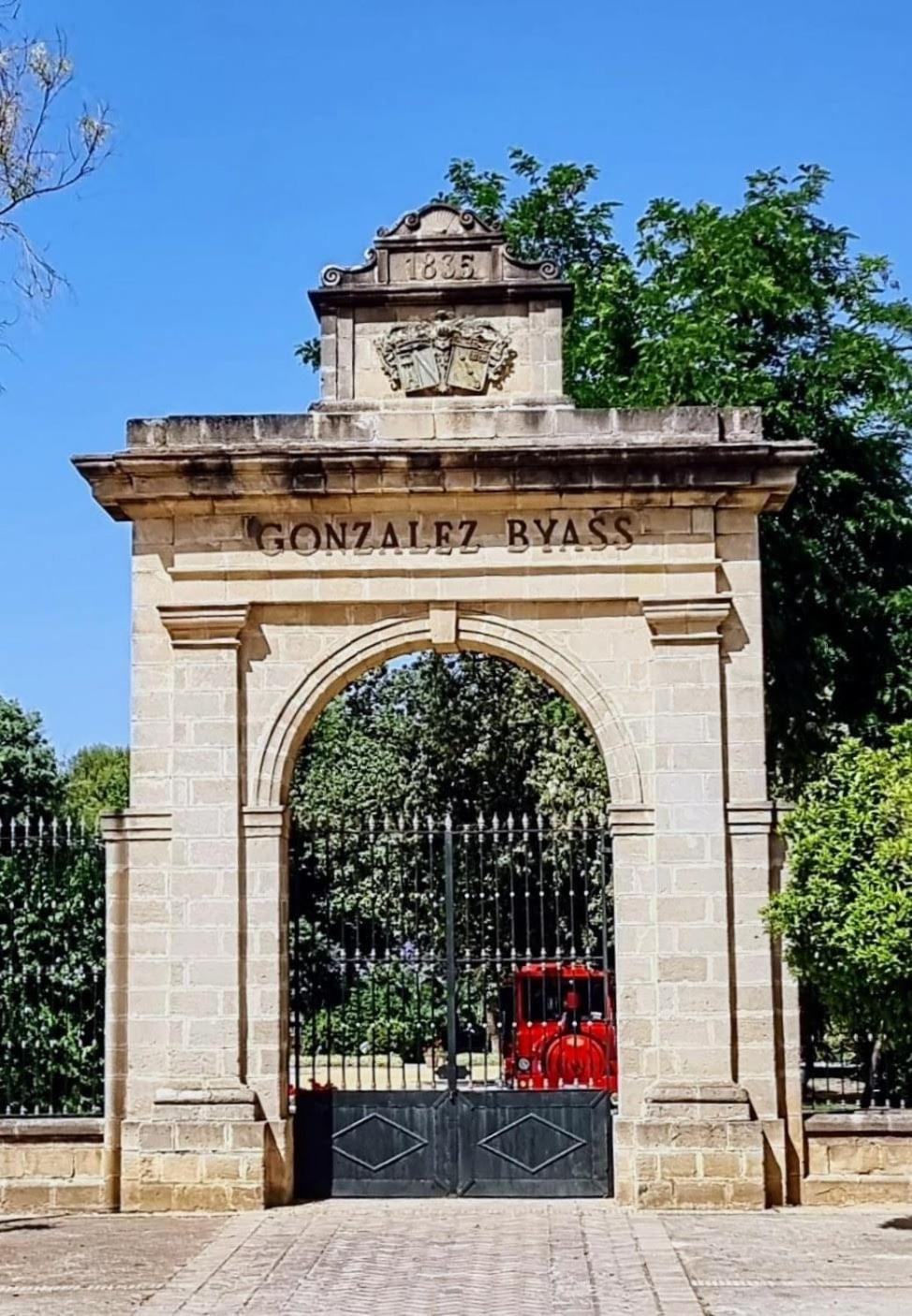 Alazán Jerez IV-Parking gratis-Wifi-Netflix