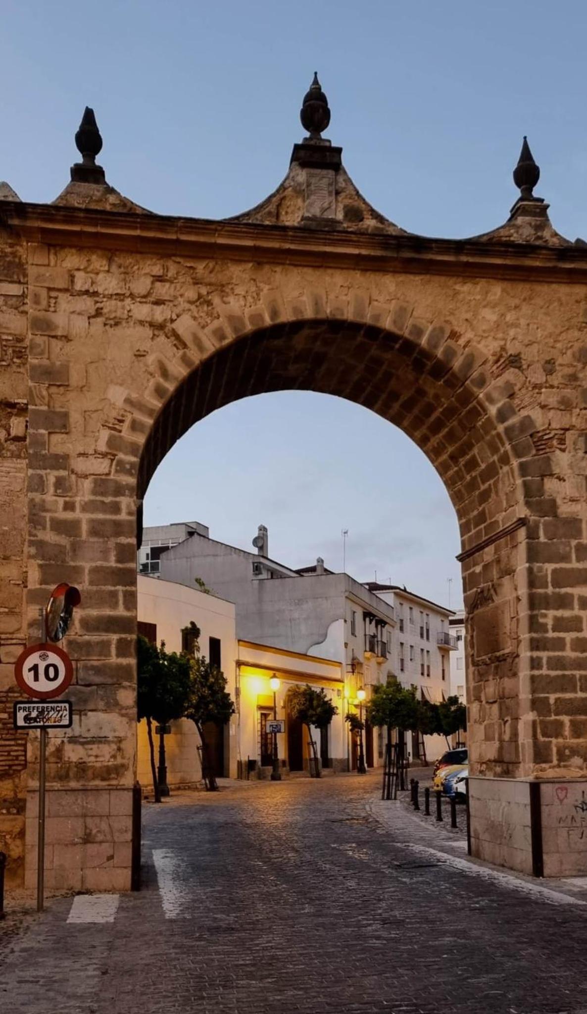 Alazán Jerez IV-Parking gratis-Wifi-Netflix