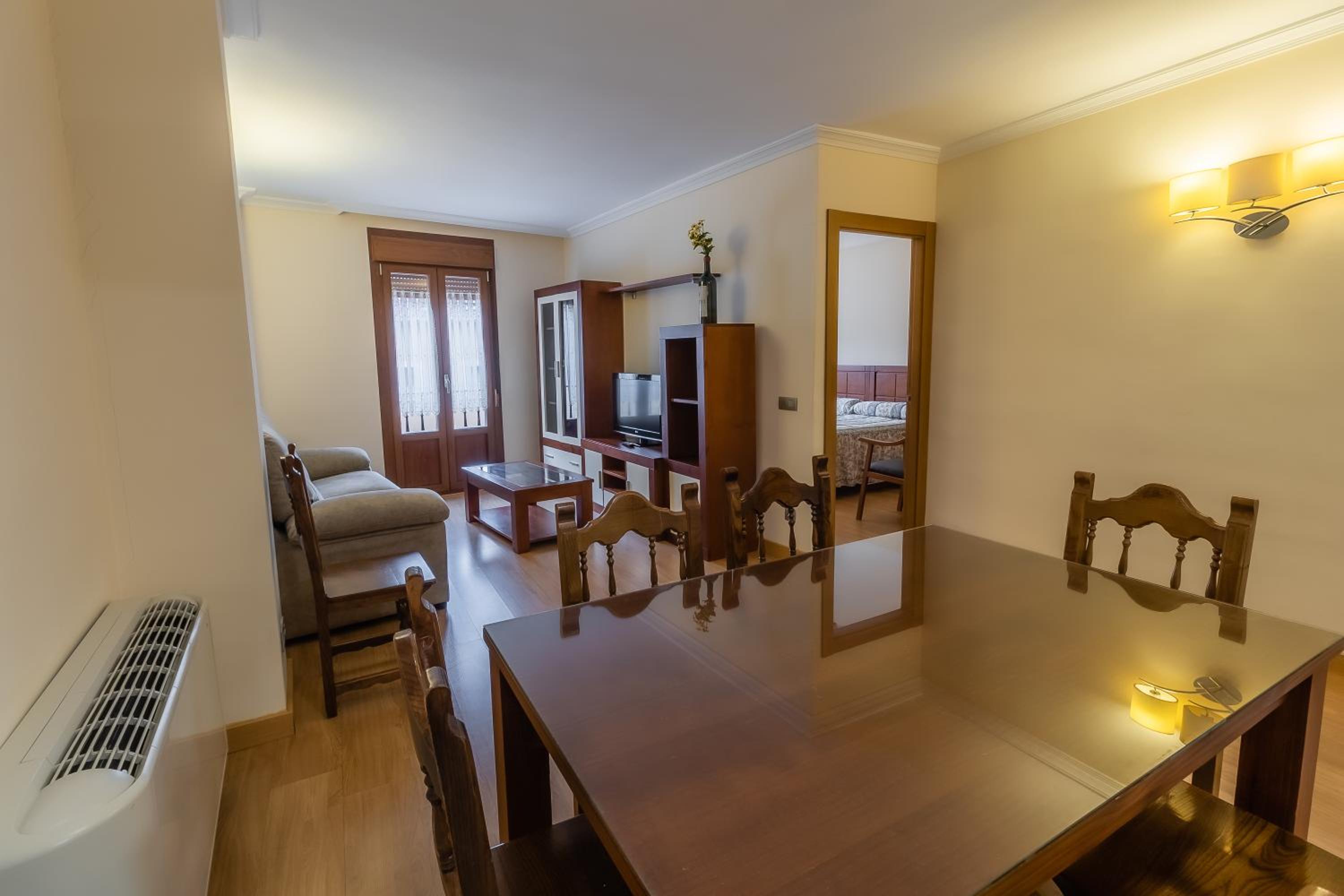 Apartamentos & casas rurales Santo Domingo de Silos