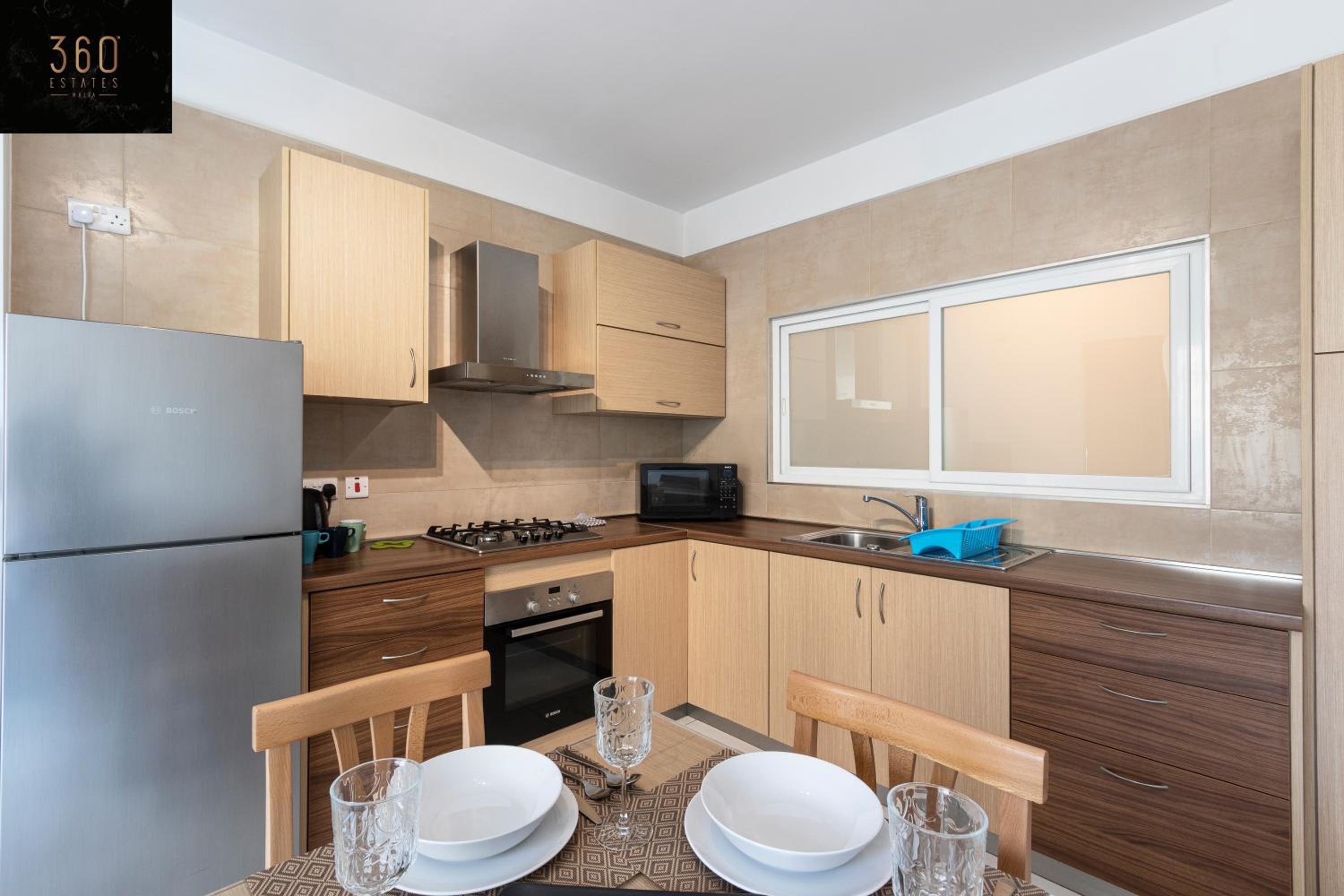 Amazing 1BR APT close to University and Hospital by 360 Estates view 5