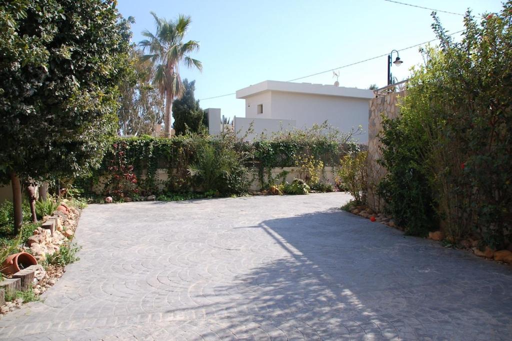 Nuza, Villa con Piscina y Barbacoa view 3