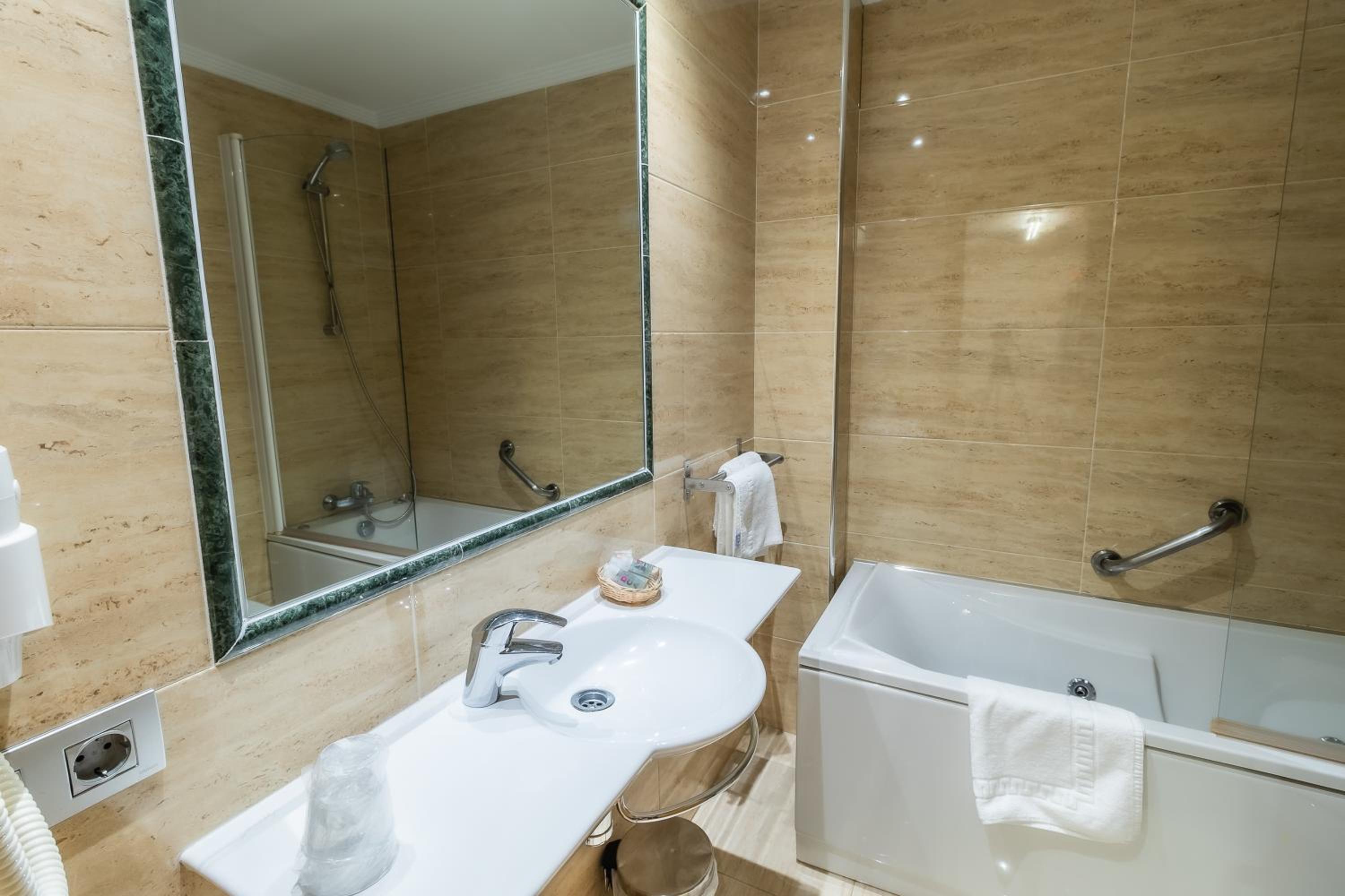 Apartamentos & casas rurales Santo Domingo de Silos
