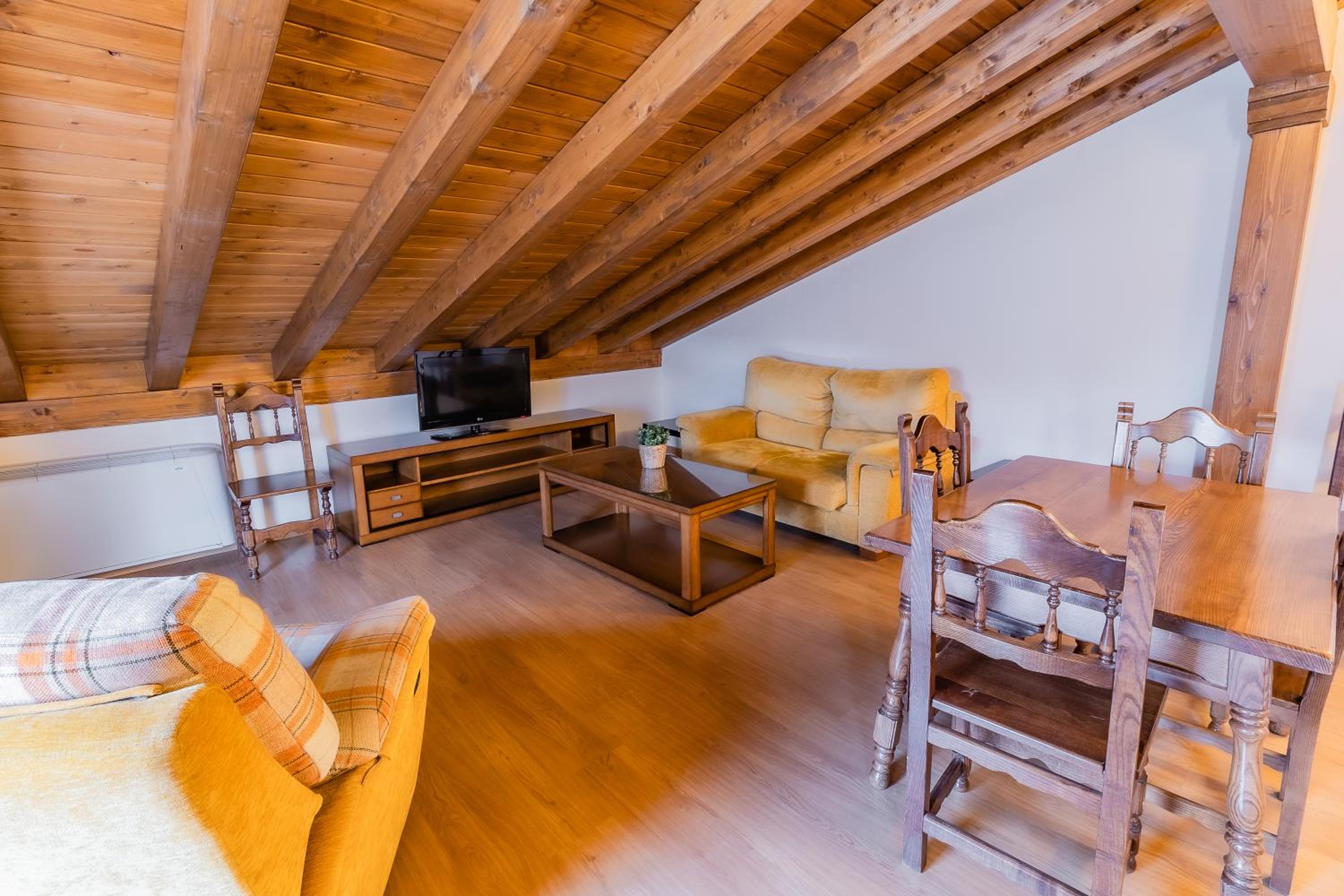 Apartamentos & casas rurales Santo Domingo de Silos
