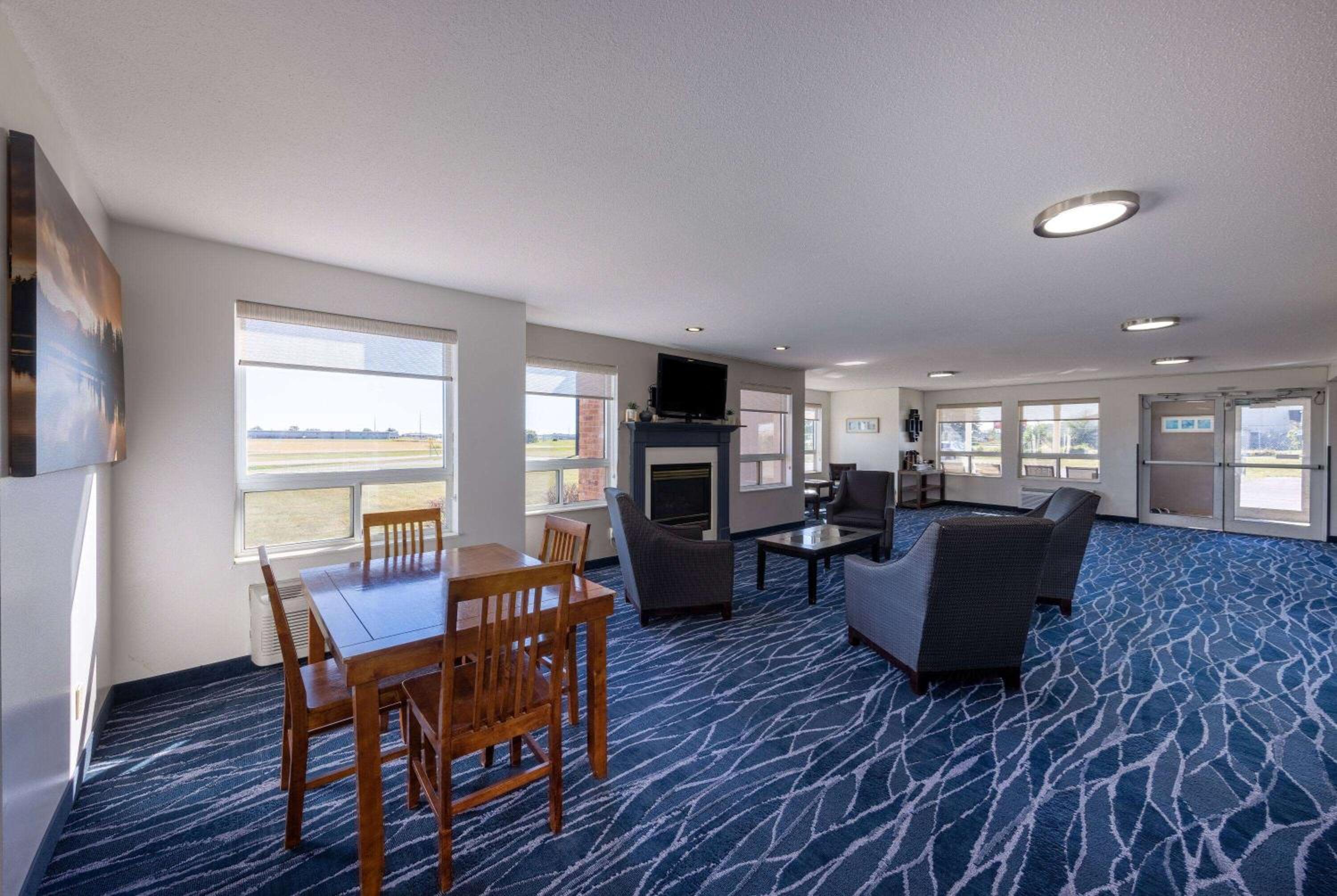 Super 8 by Wyndham Jackson MN view 4