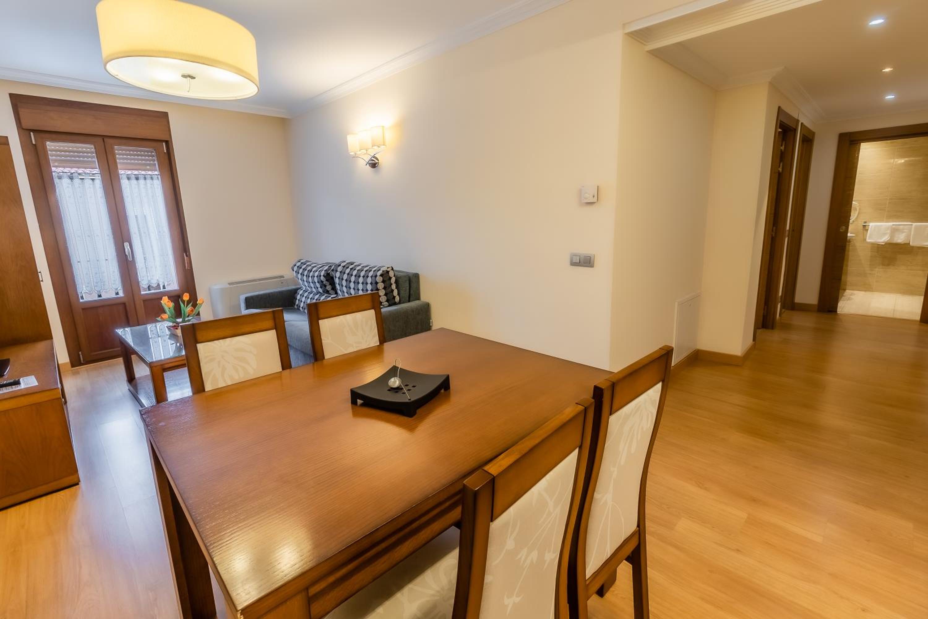Apartamentos & casas rurales Santo Domingo de Silos