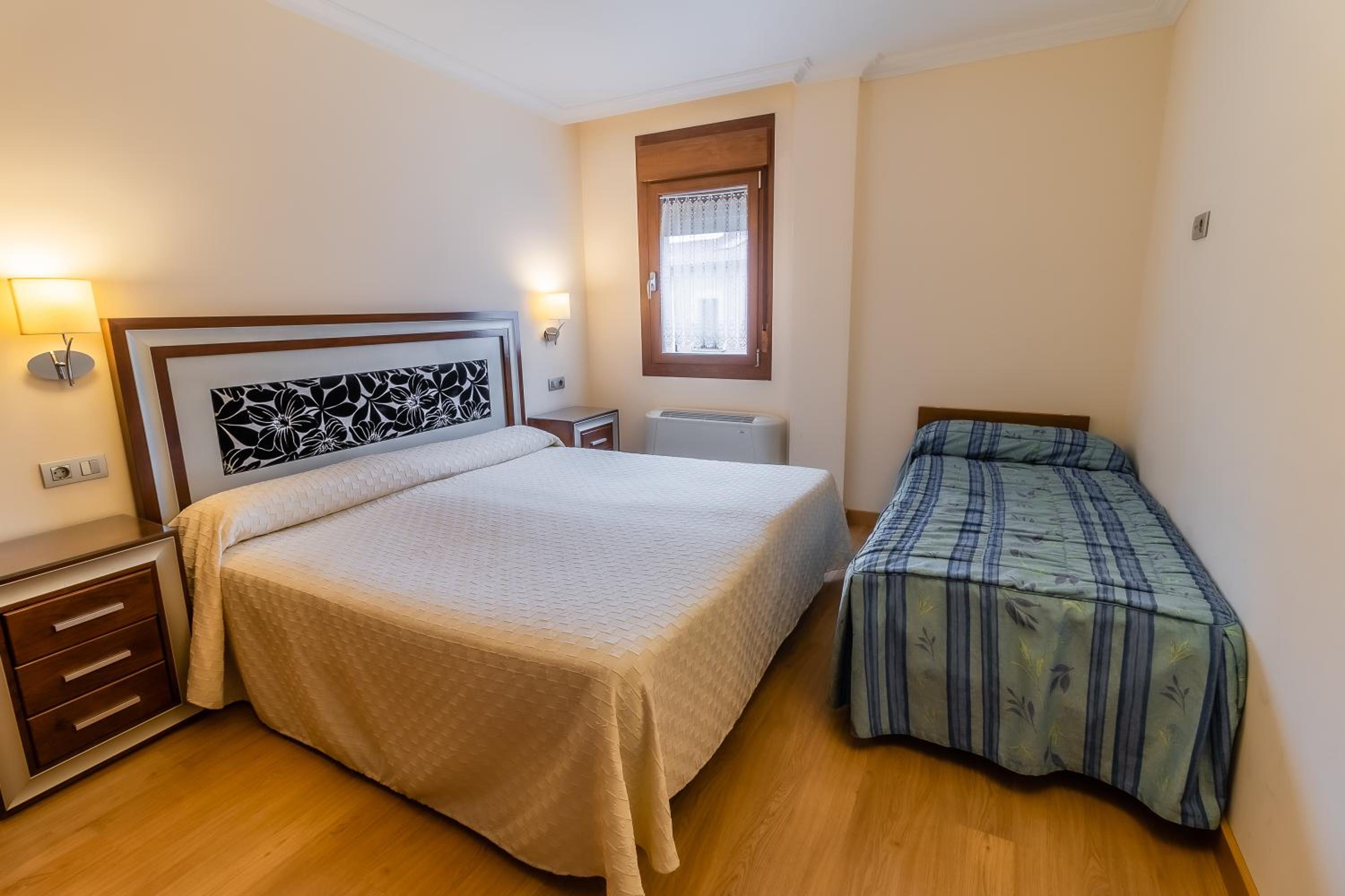 Apartamentos & casas rurales Santo Domingo de Silos