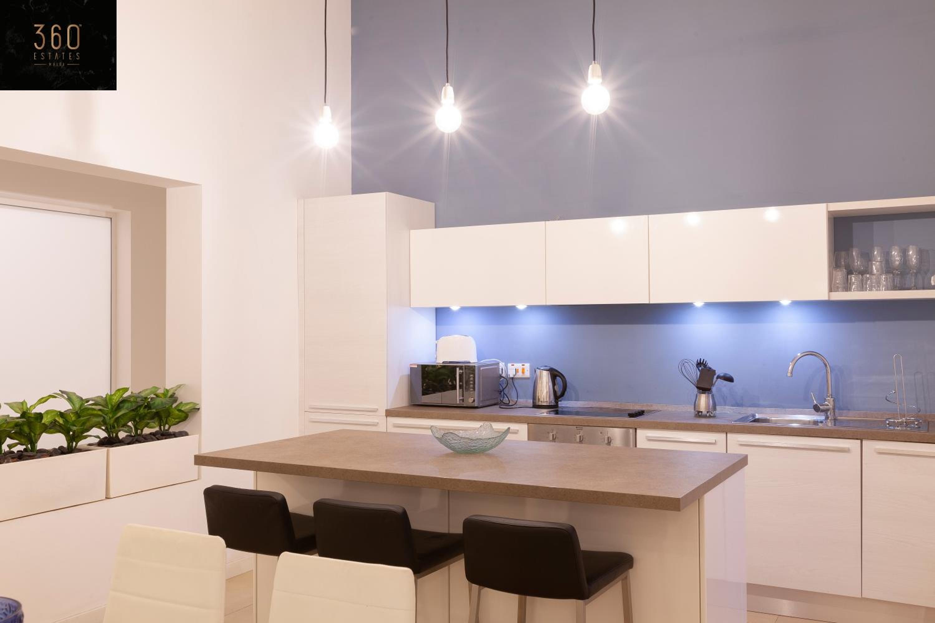 Sliema Ferries 4BR spacious Home with BBQ, Outdoor by 360 Estates view 5