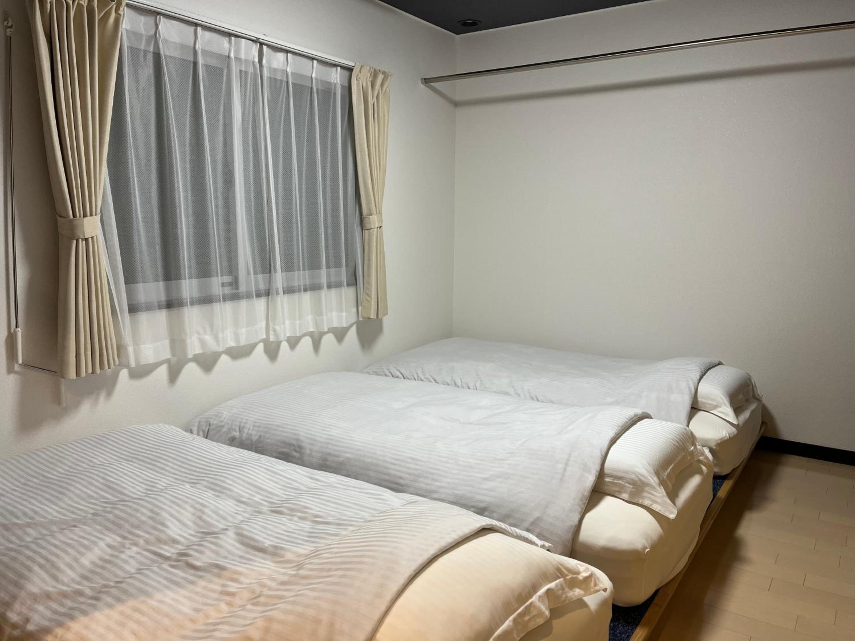 ＡkＢ63 - Image 4