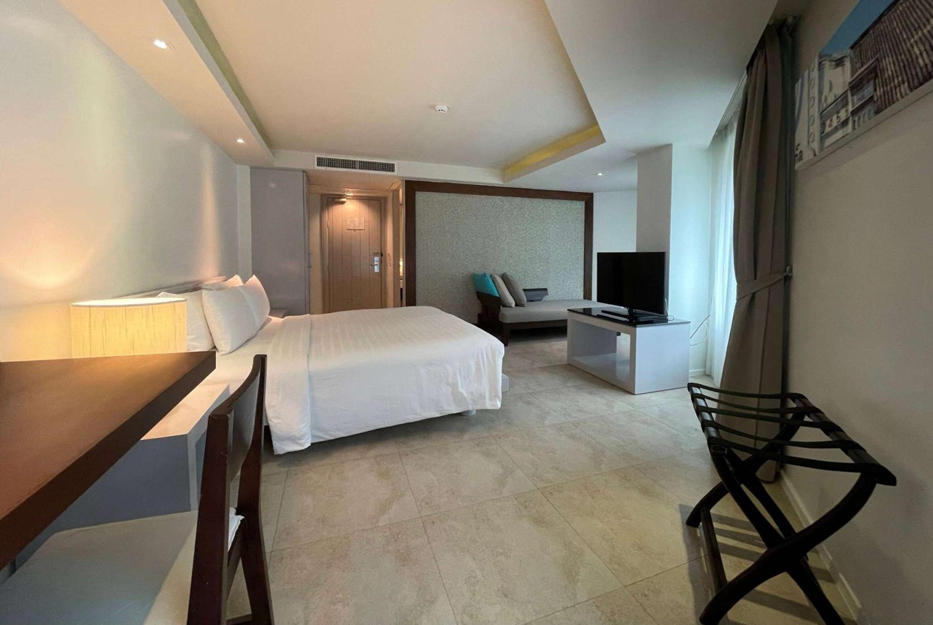 Zenmaya Oceanfront Phuket, Trademark Collection by Wyndham