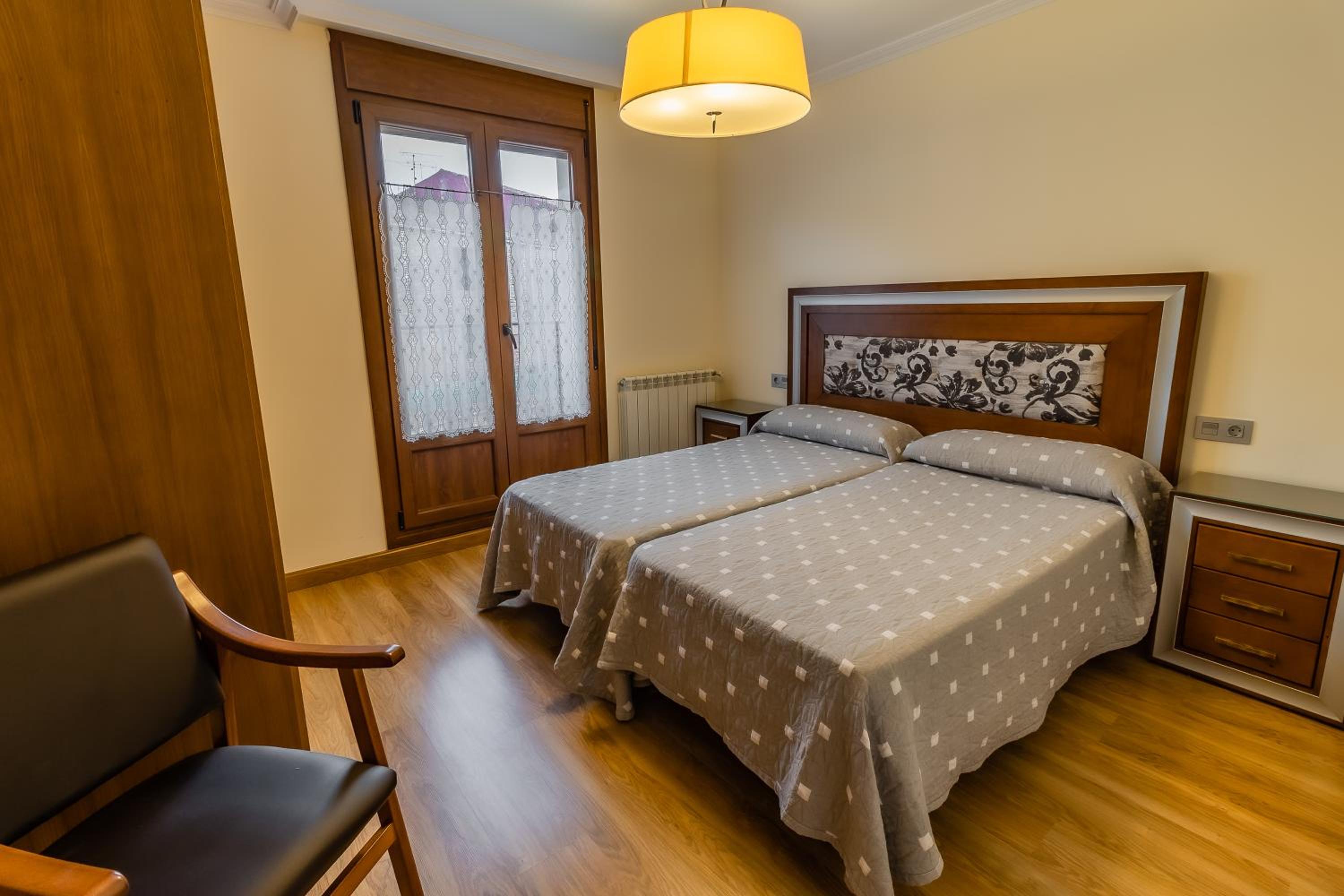 Apartamentos & casas rurales Santo Domingo de Silos