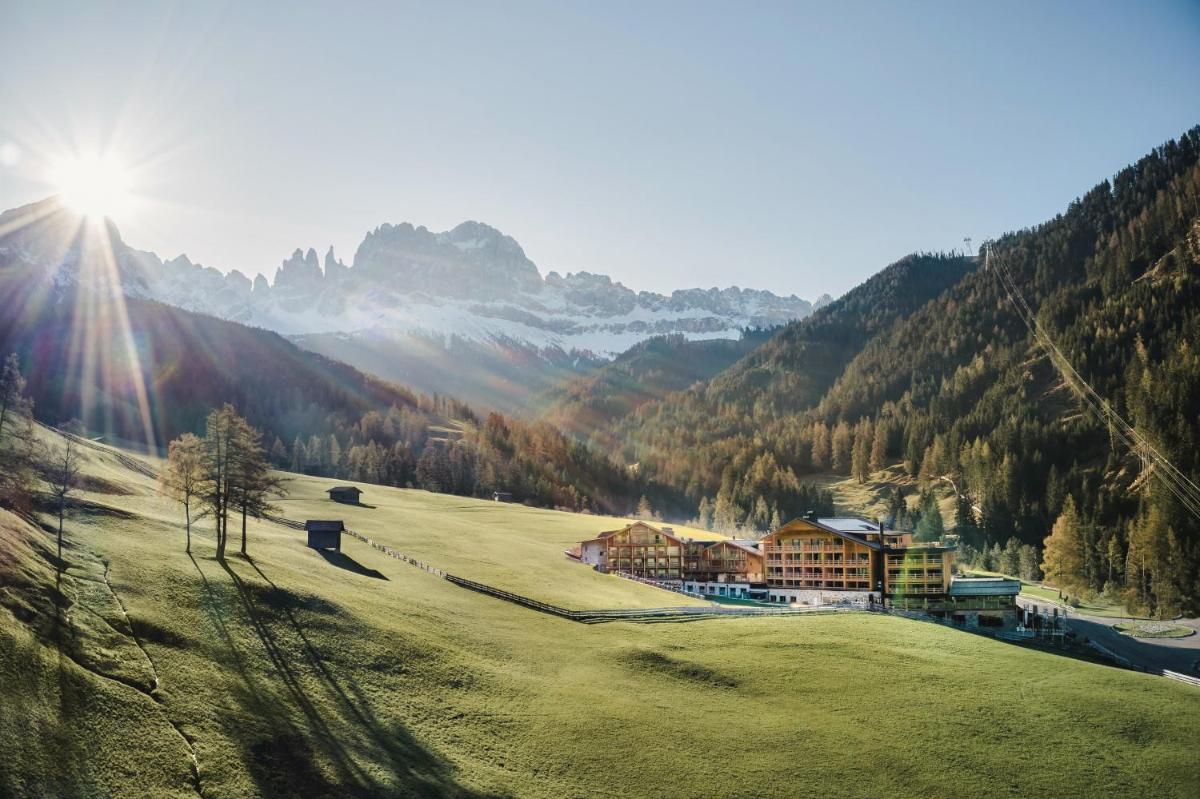 Hotel Cyprianerhof Dolomit Resort - Image 1