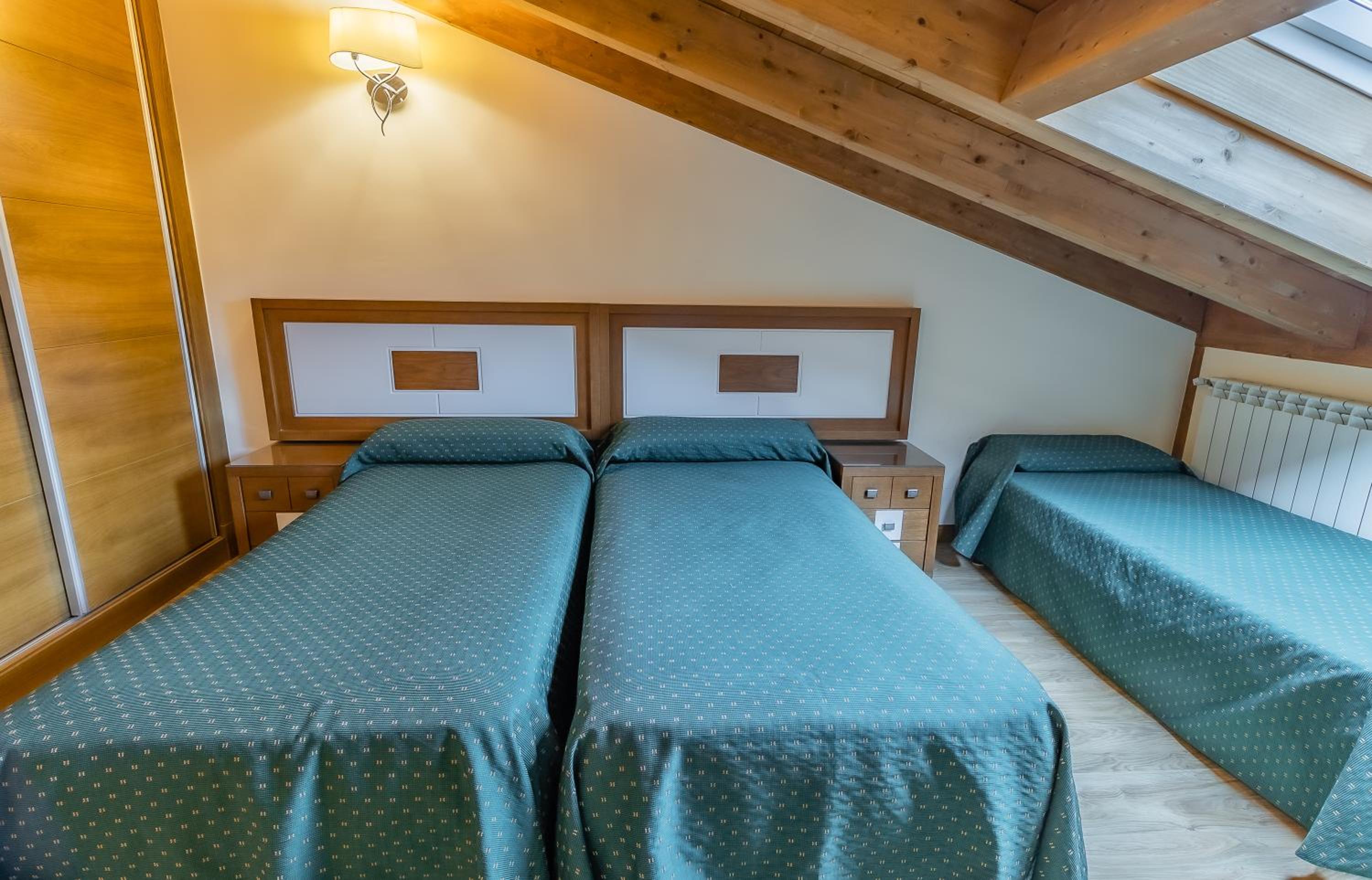 Apartamentos & casas rurales Santo Domingo de Silos