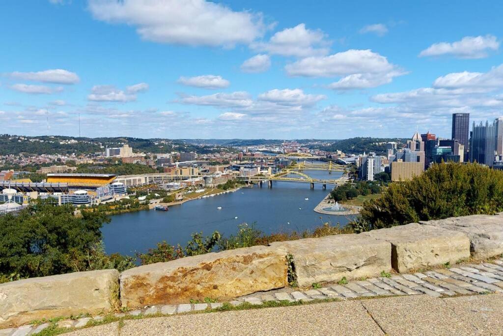 2 BR - Off Street Parking - Amazing View Nearby view 2
