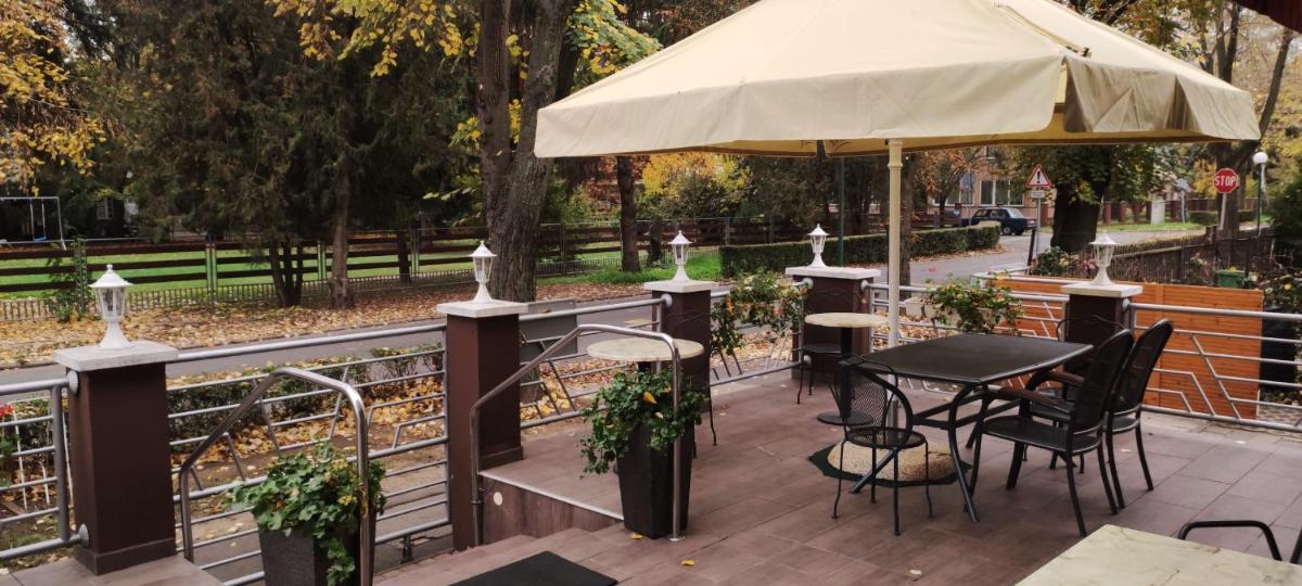 outdoor BBQ area