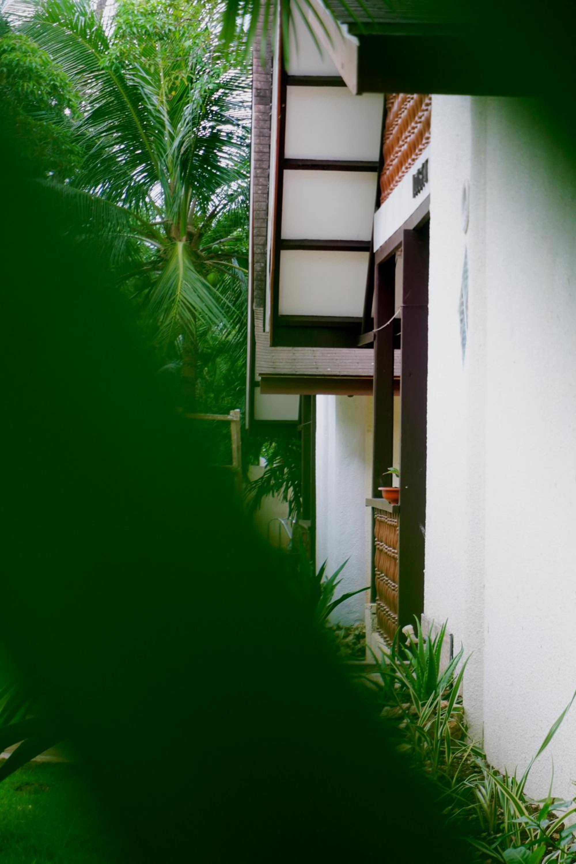 Nature Haven Villa - Flower Garden