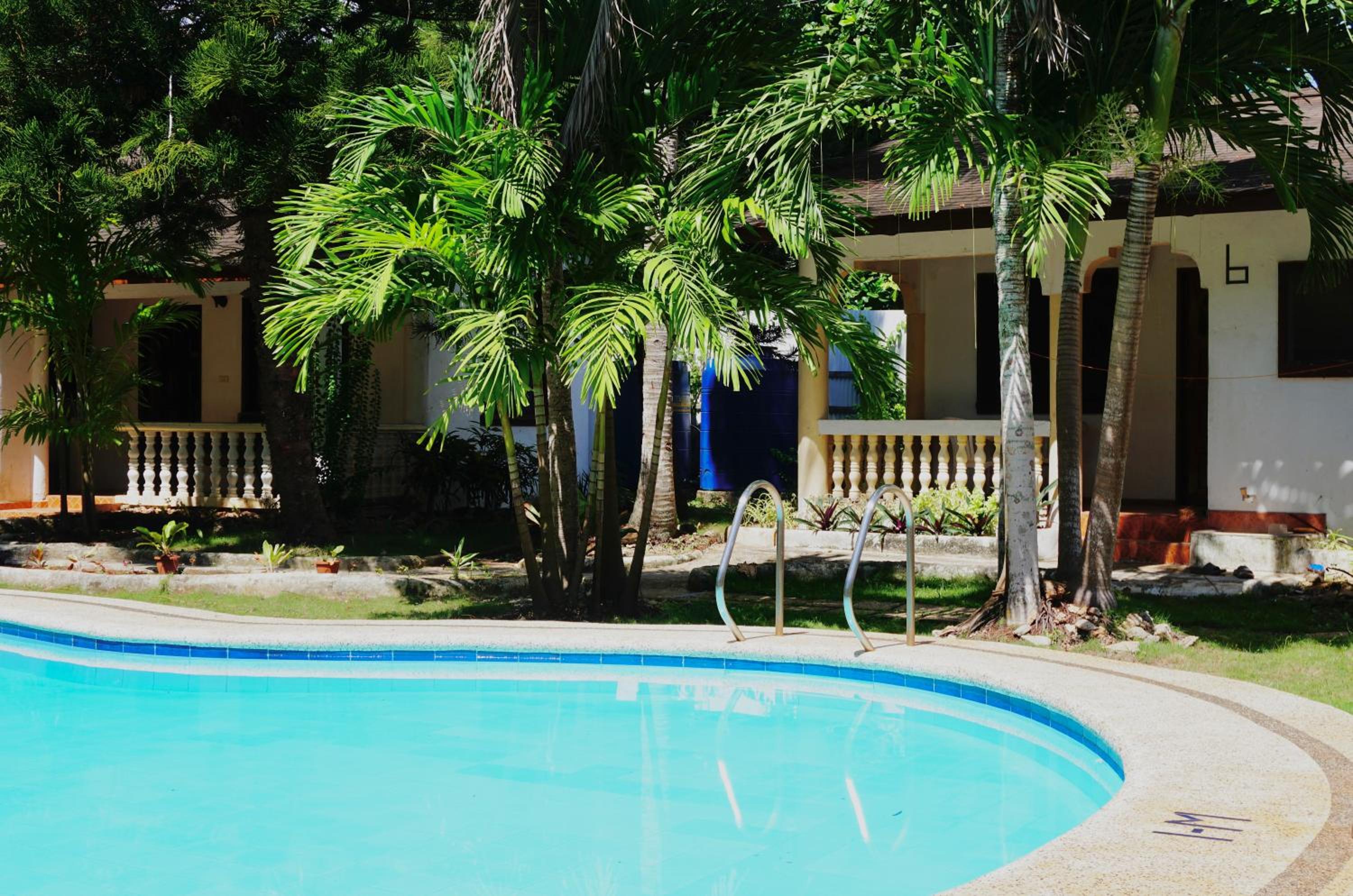 Nature Haven Villa - Flower Garden