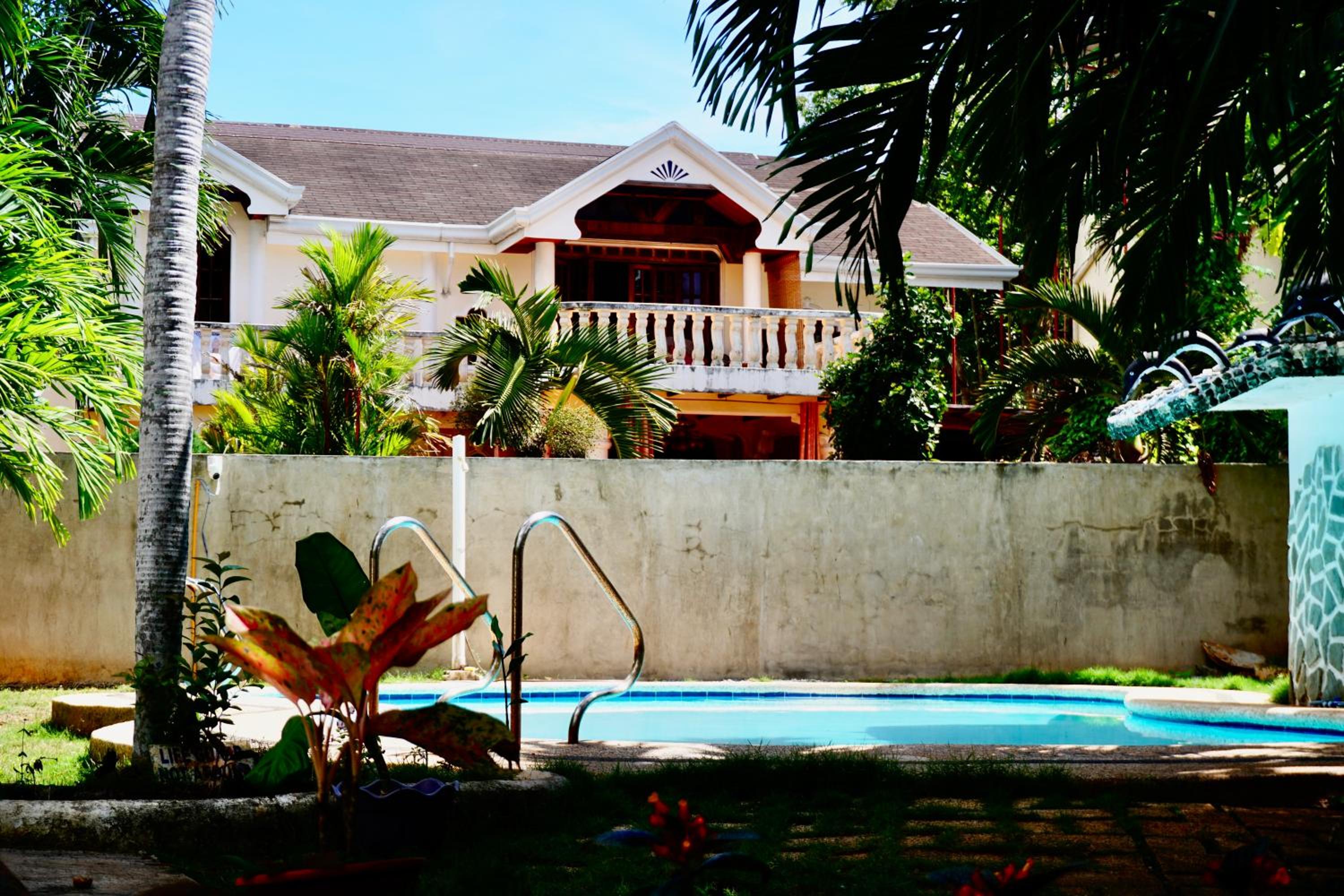 Nature Haven Villa - Flower Garden