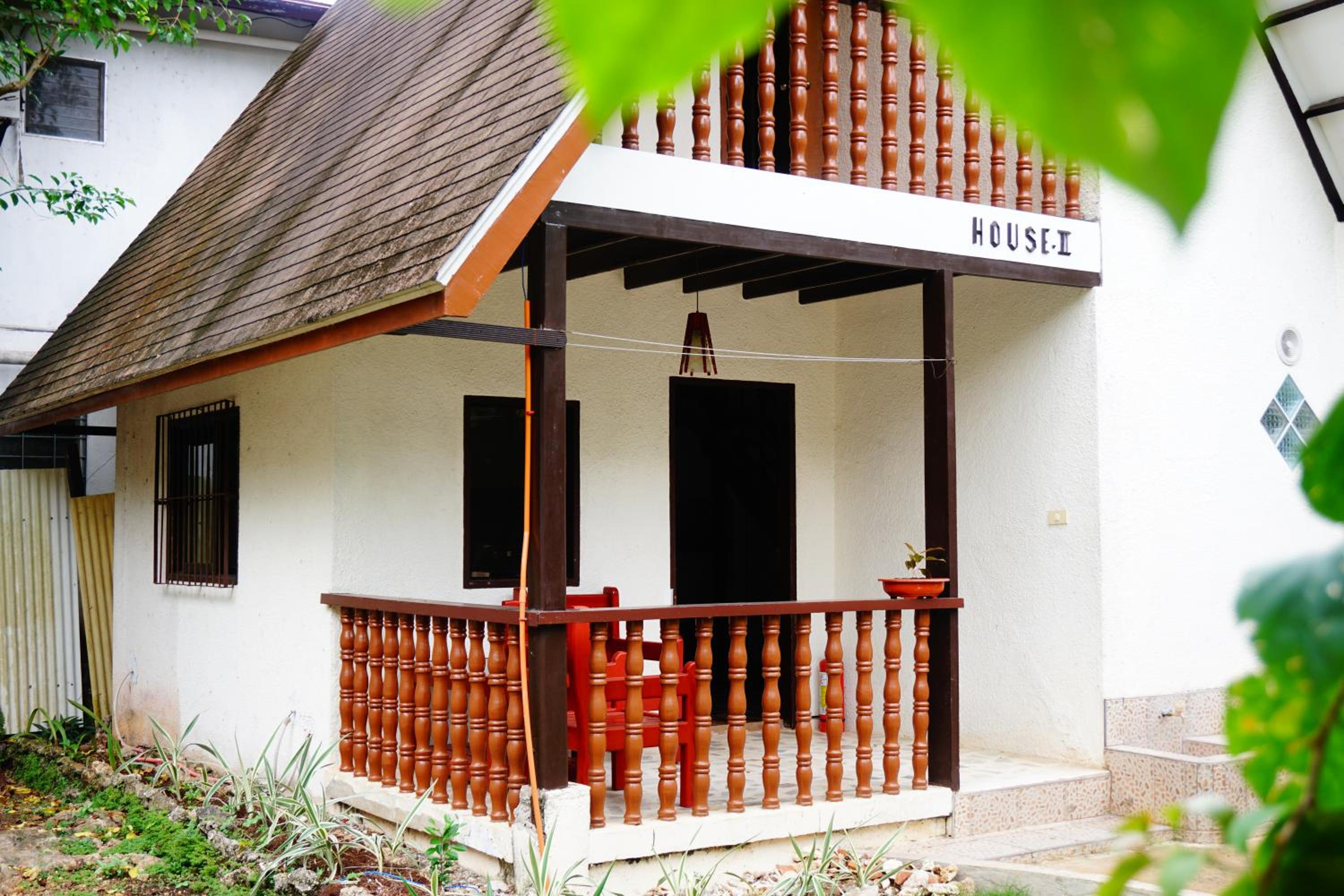 Nature Haven Villa - Flower Garden