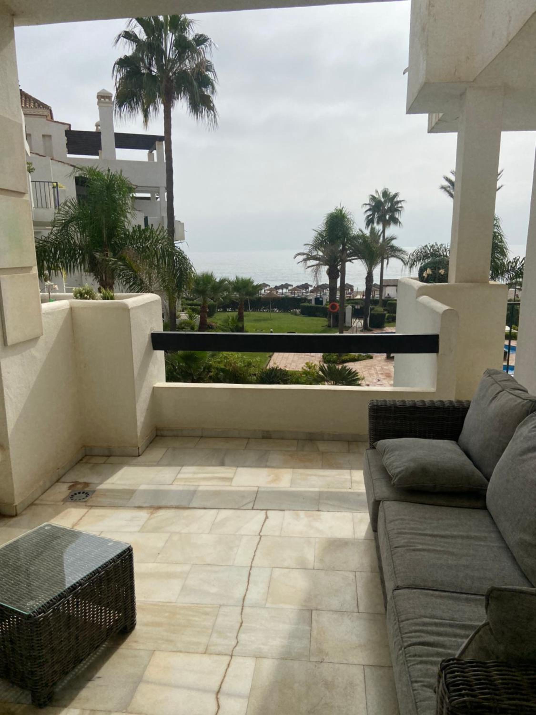 ARRUZAFA PLAYA Beachfront apartment La Cala de Mijas