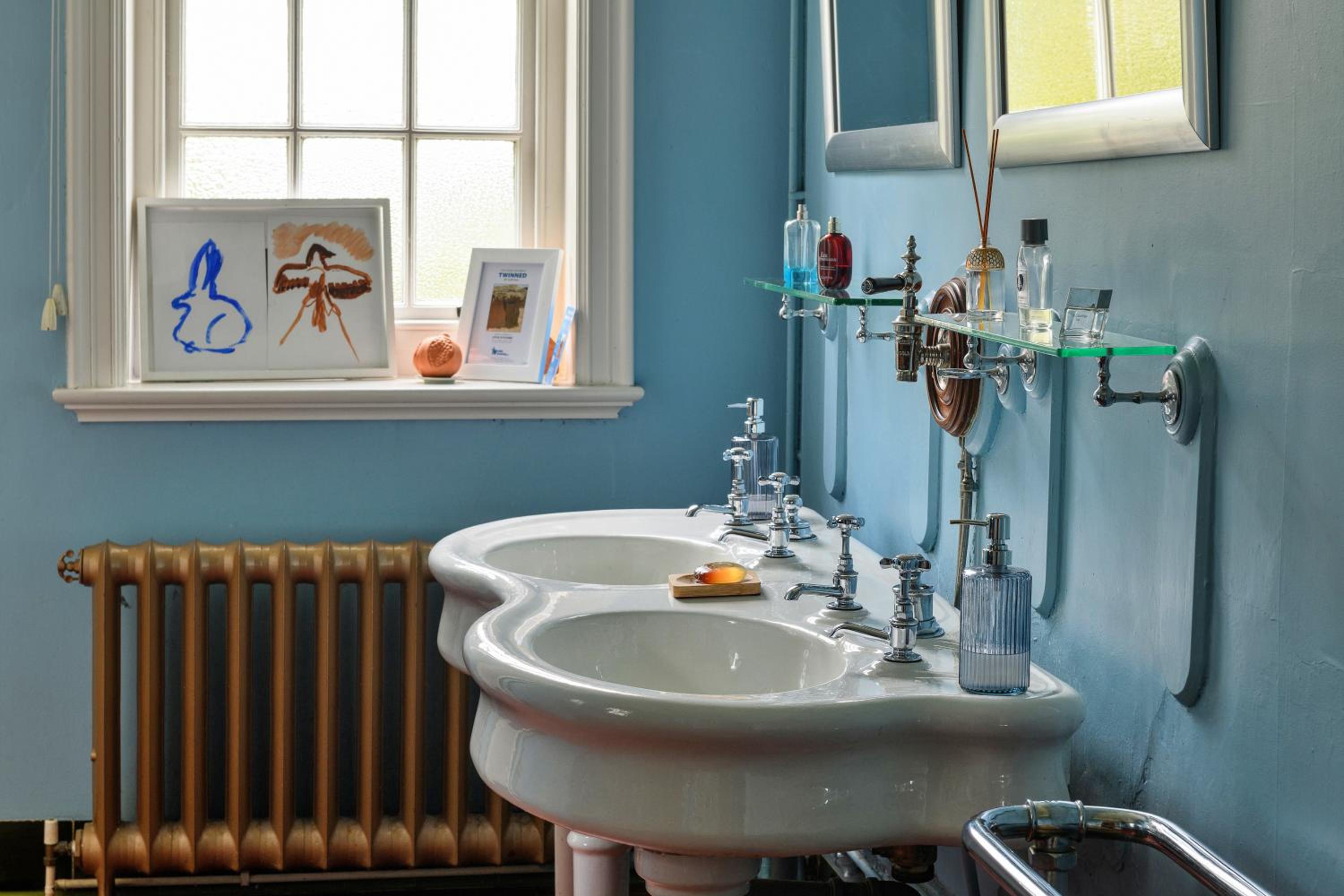 Finest Retreats - Edwardian Country House - 9 Bed, Sleeping up to 21 view 3