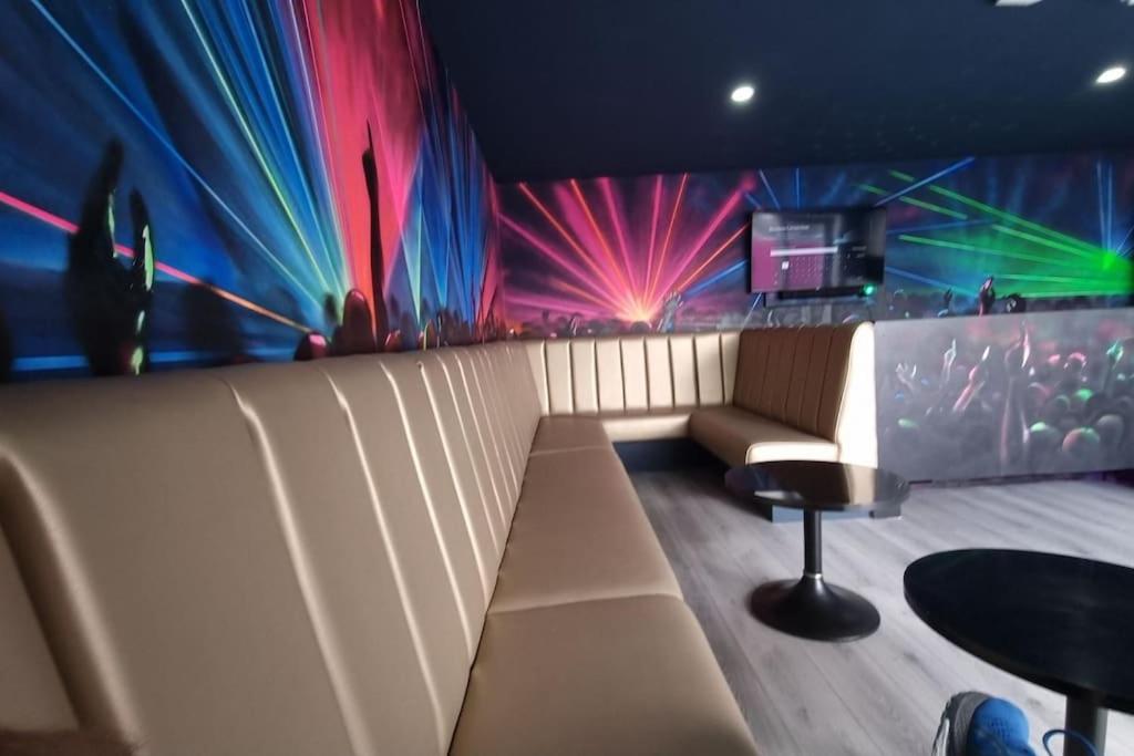 lounge