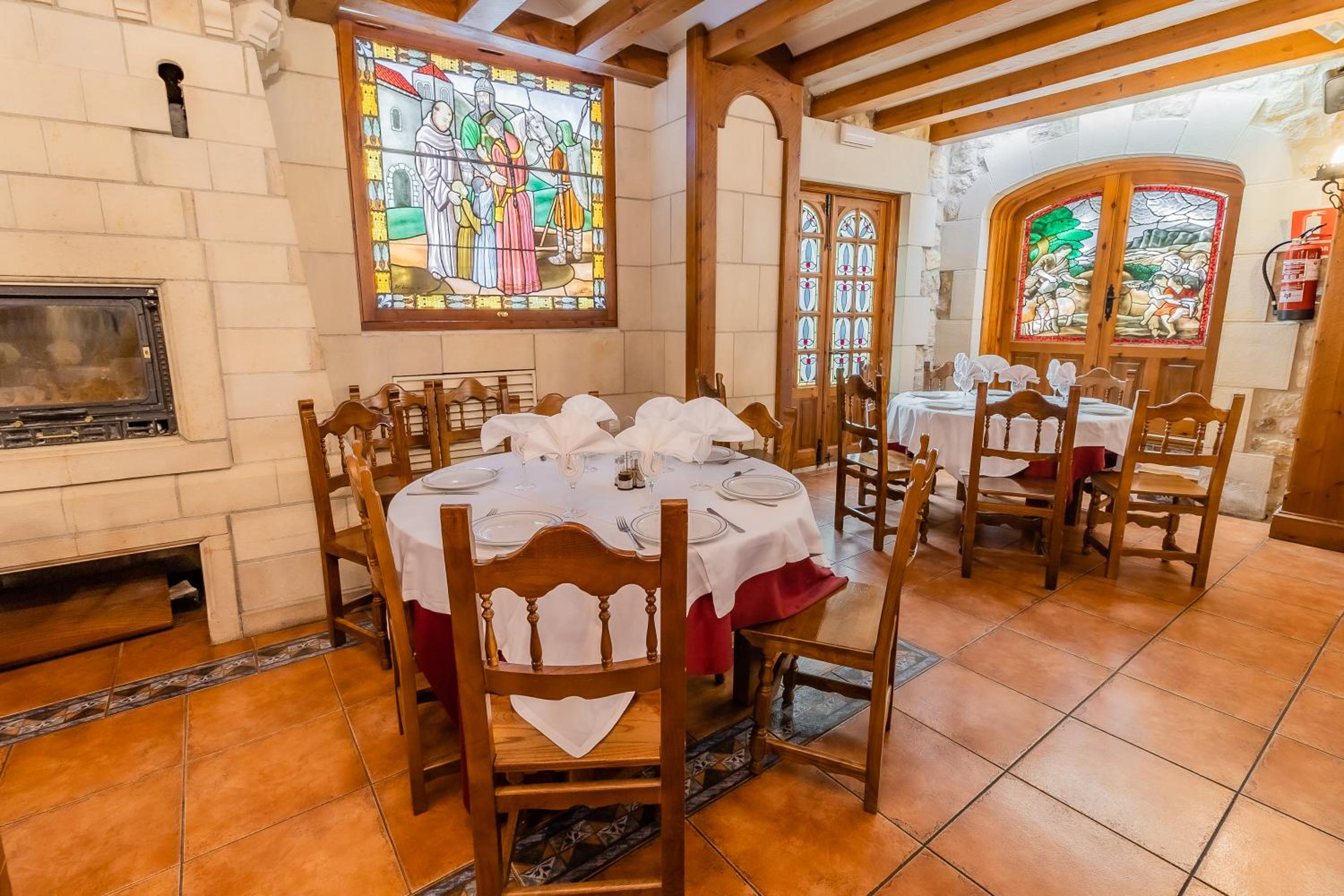 Apartamentos & casas rurales Santo Domingo de Silos