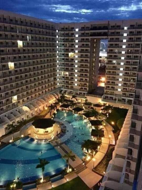 SHELL RESIDENCE c12 NEAR AIRPORT SHORWALK TO MALL OF ASIA view 3