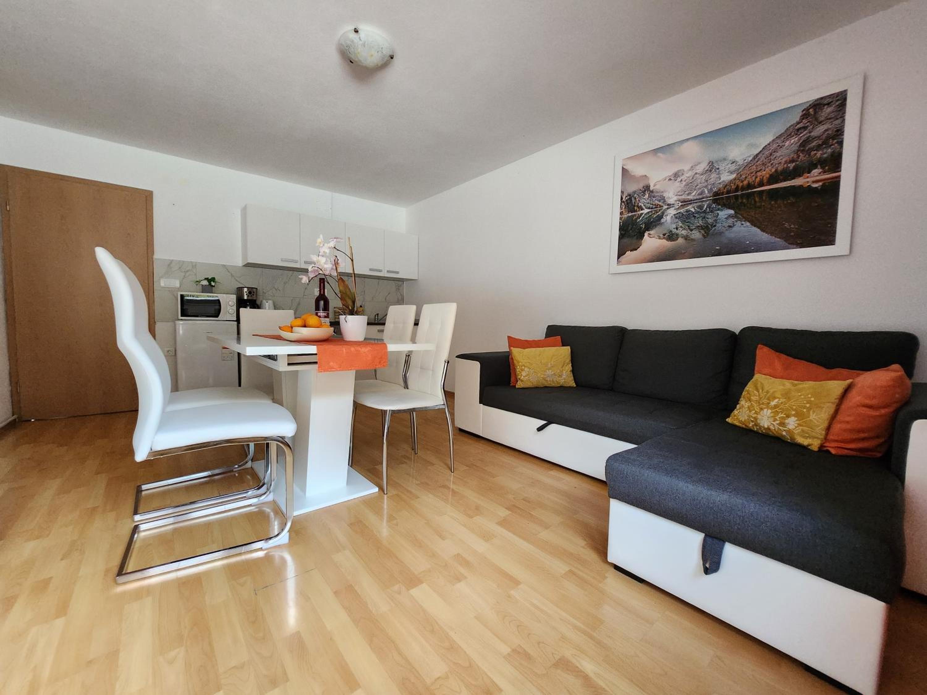 River View Apartments Irena