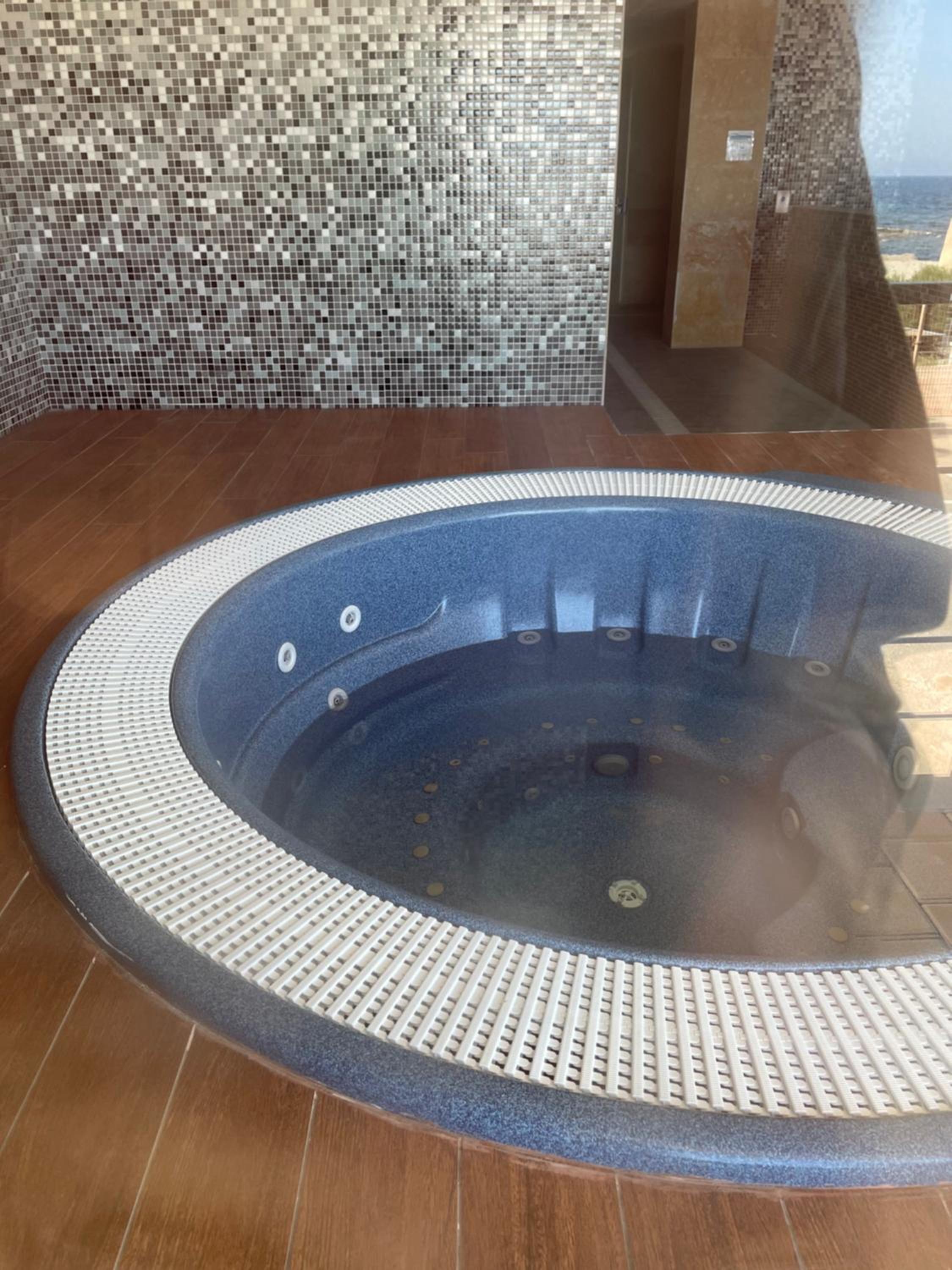 Seafront La Manga Apartment