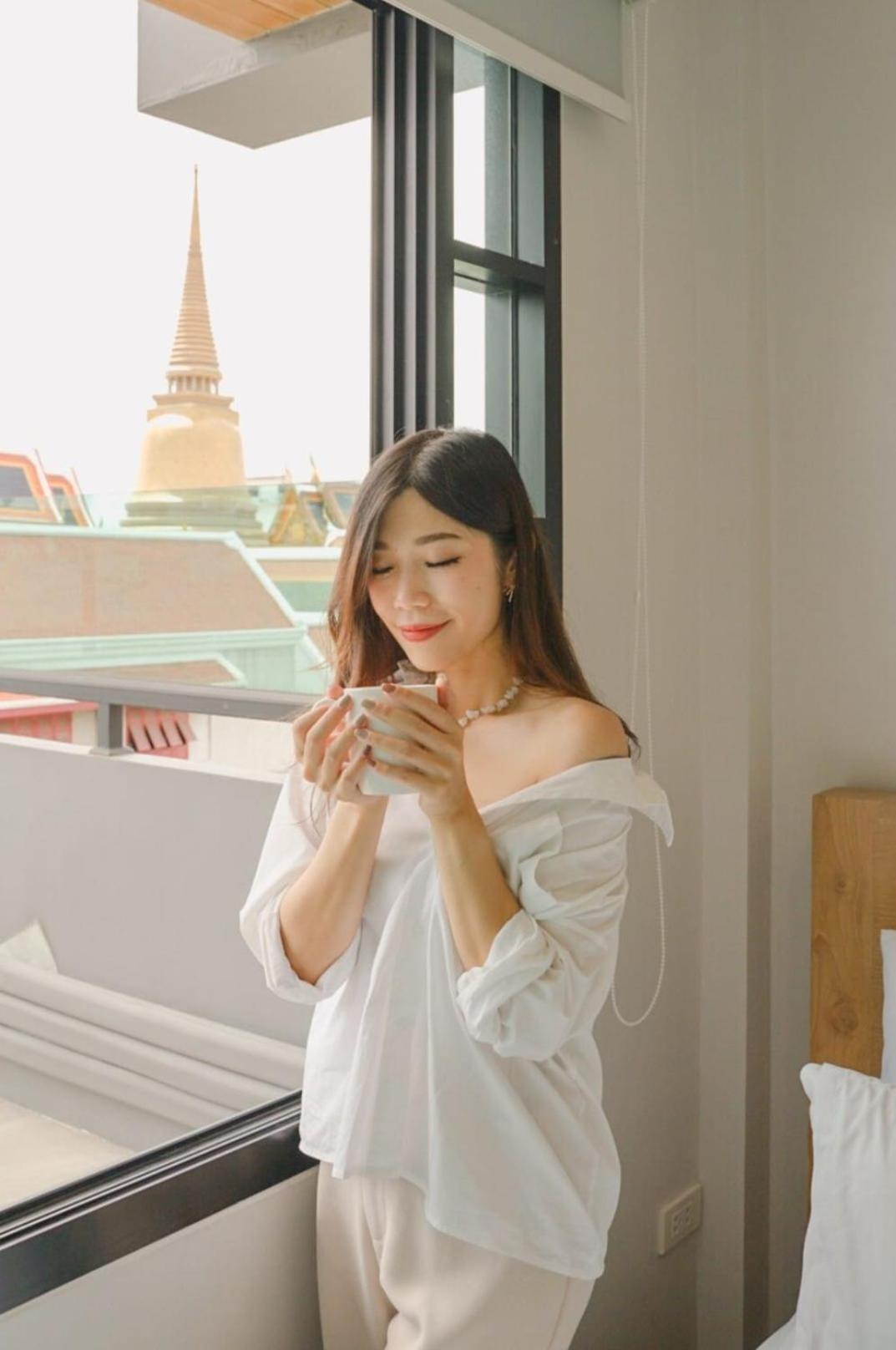 YAKTHAI POSHTEL