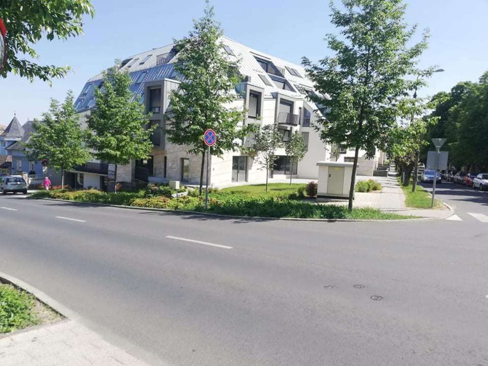 Sunshine Residence Deluxe Apartment view 2