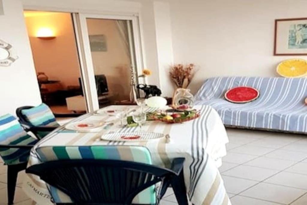 MOM' Blue Paradise Front De Mer 3 étoiles 61 m2 CAP'Diem 3 Clim - Idéal pr un Séjour de 15j ou plus ! Wifi, lit 160 - 4è Ascenseur, Parking, Piscine, Pétan