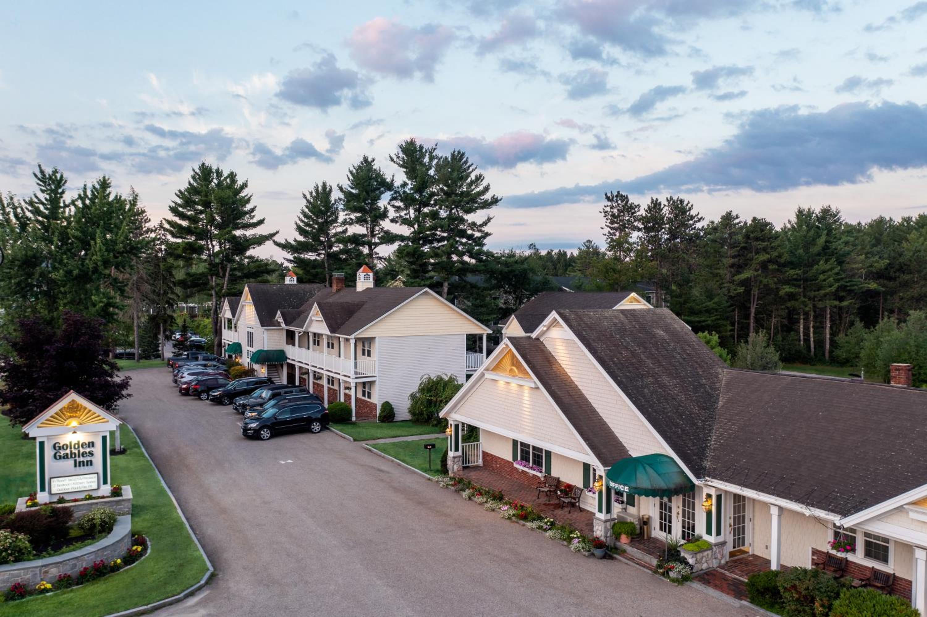 Golden Gables Inn Dazzler Select by Wyndham view 5