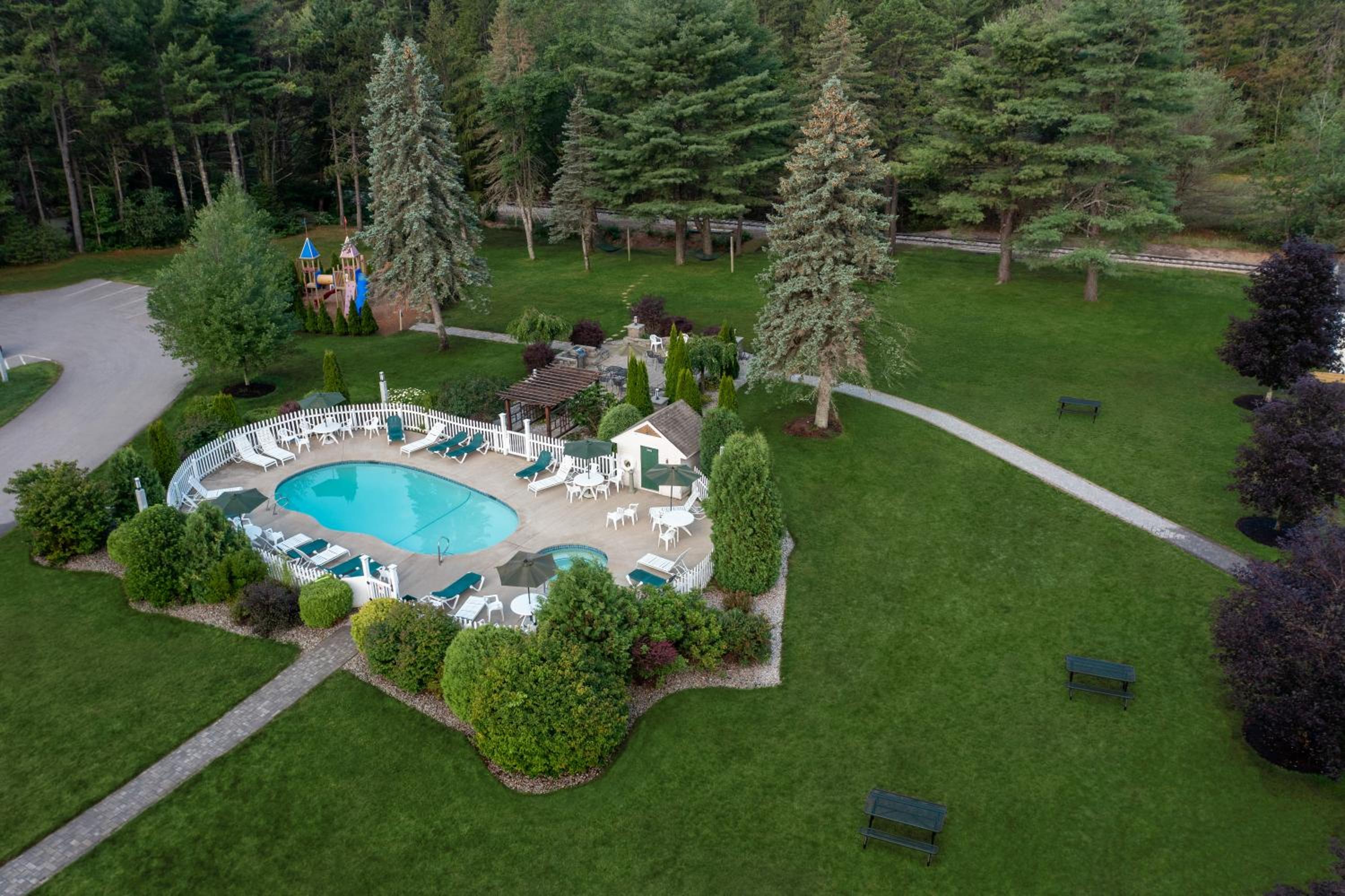 Golden Gables Inn Dazzler Select by Wyndham view 4