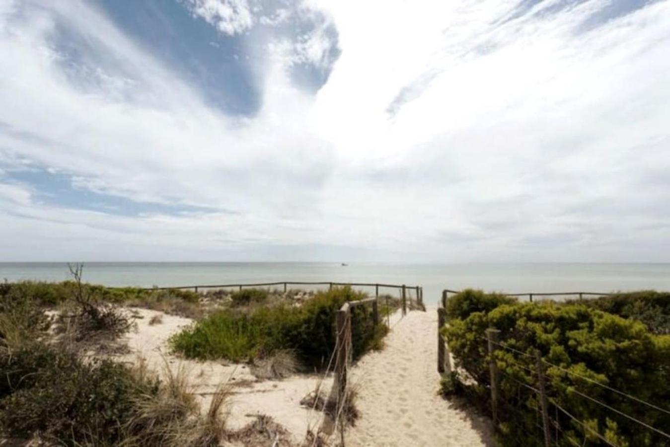 3Bdrm Beachside Town House with Ocean Views