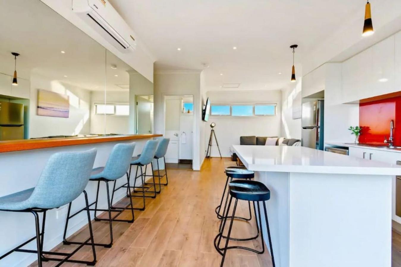 3Bdrm Beachside Town House with Ocean Views