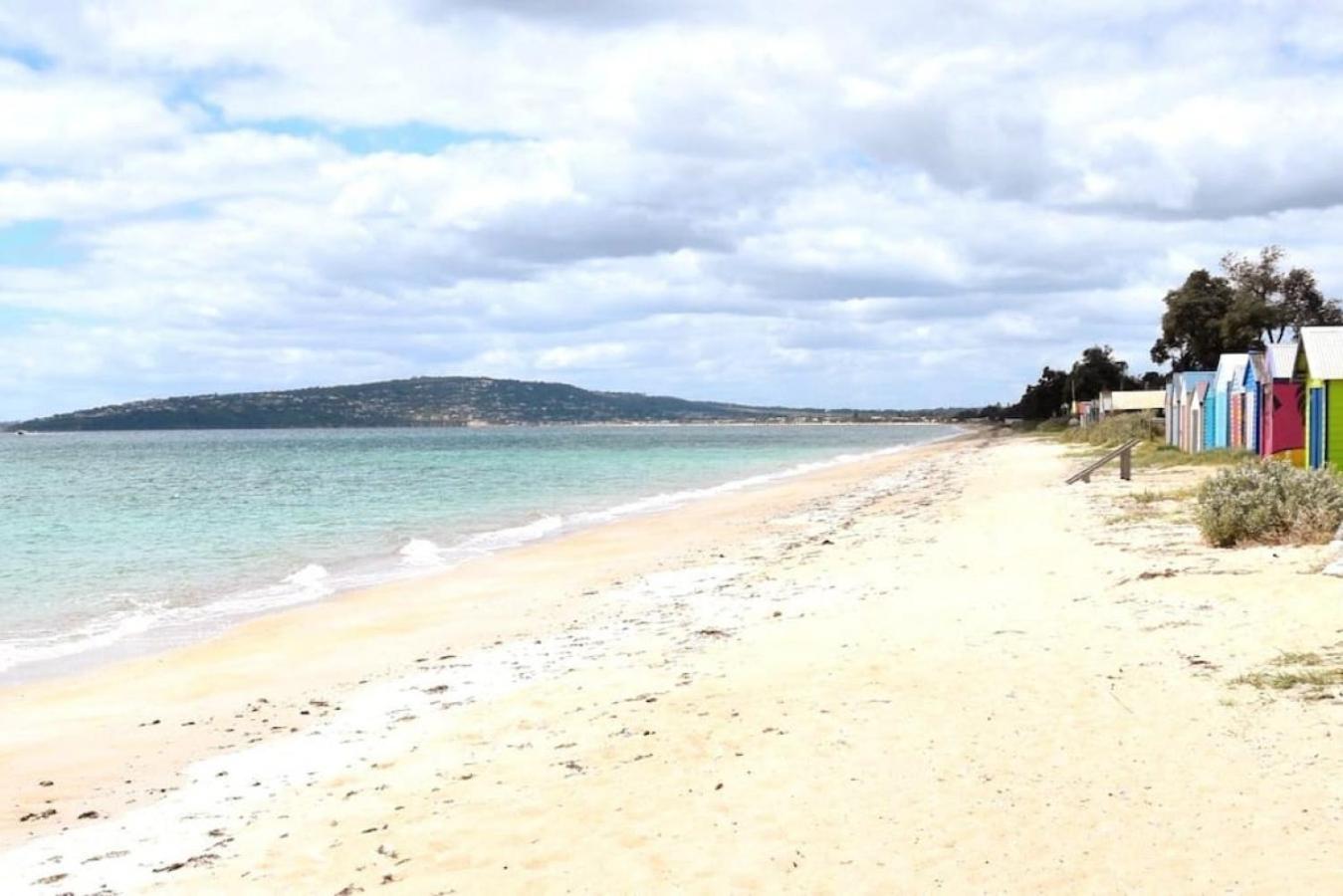 Modern Spacious Coastal 4 Bedroom Town House