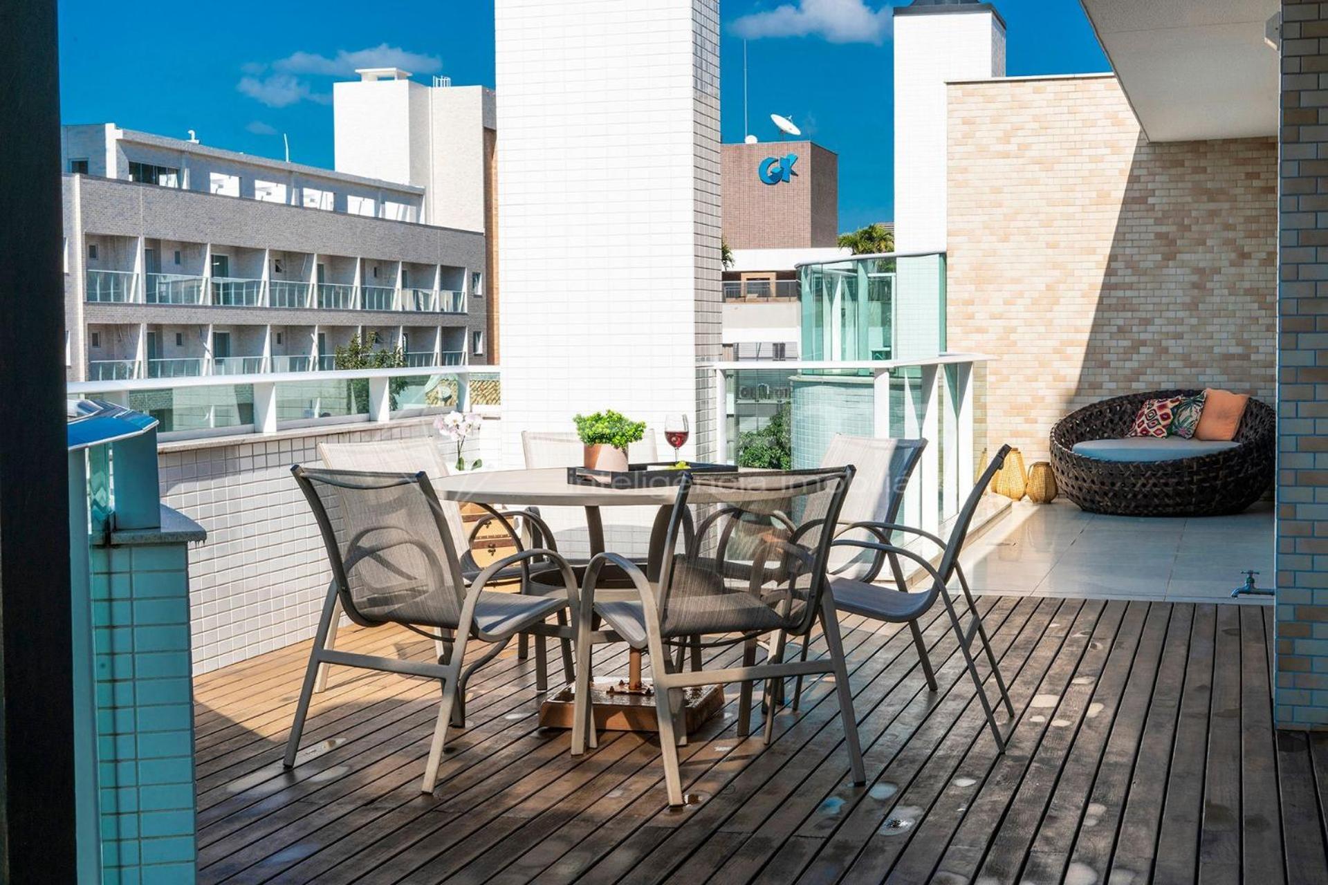 Boulevard 302 A - Excelente Cobertura em Condomínio de Alto Padrão.