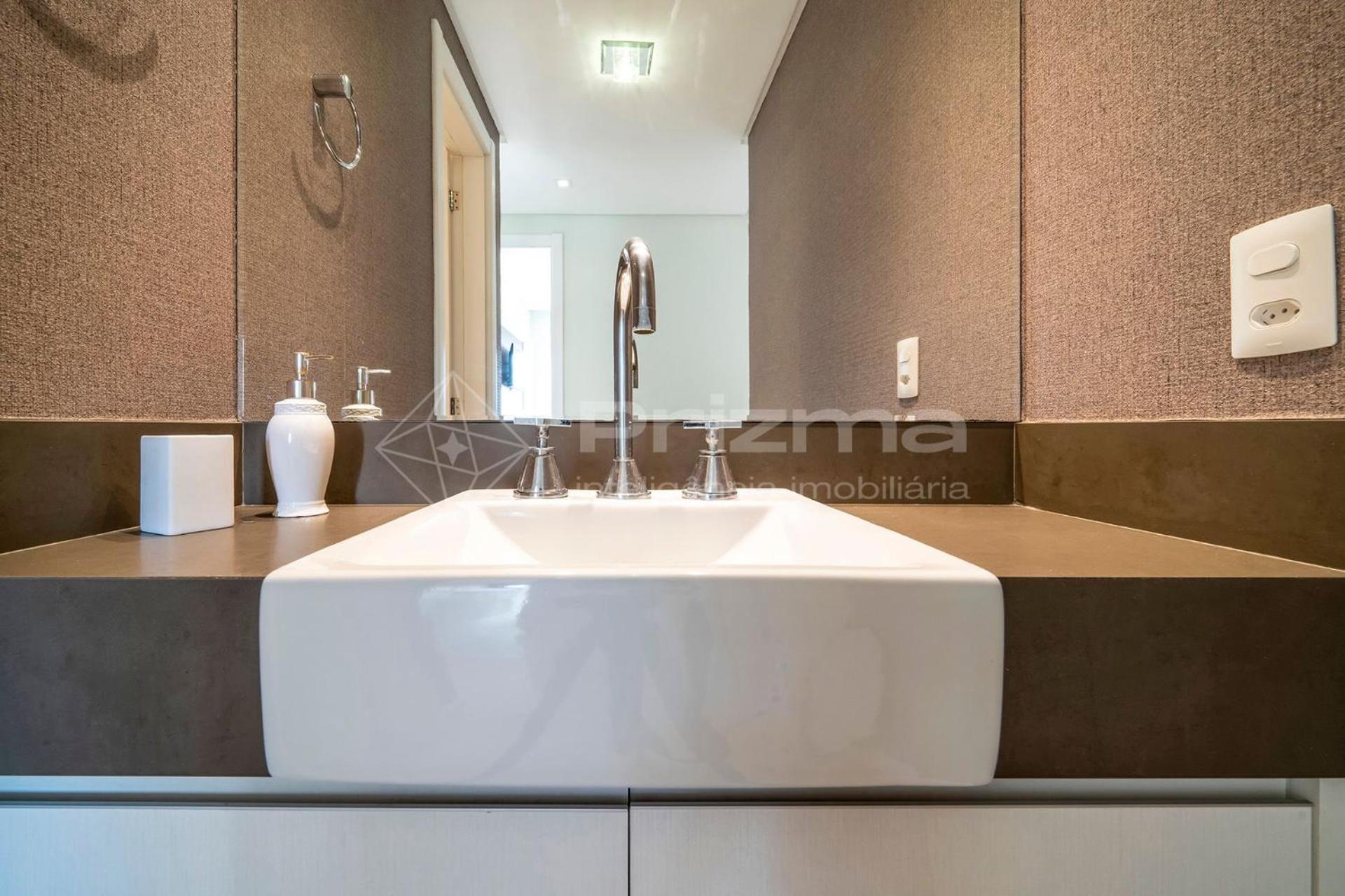 Boulevard 302 A - Excelente Cobertura em Condomínio de Alto Padrão.