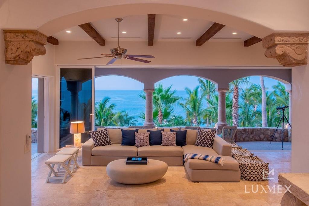 Beautiful 3 Bd Villa with Staff and Steps from the Beach in Del Mar Palmilla view 3